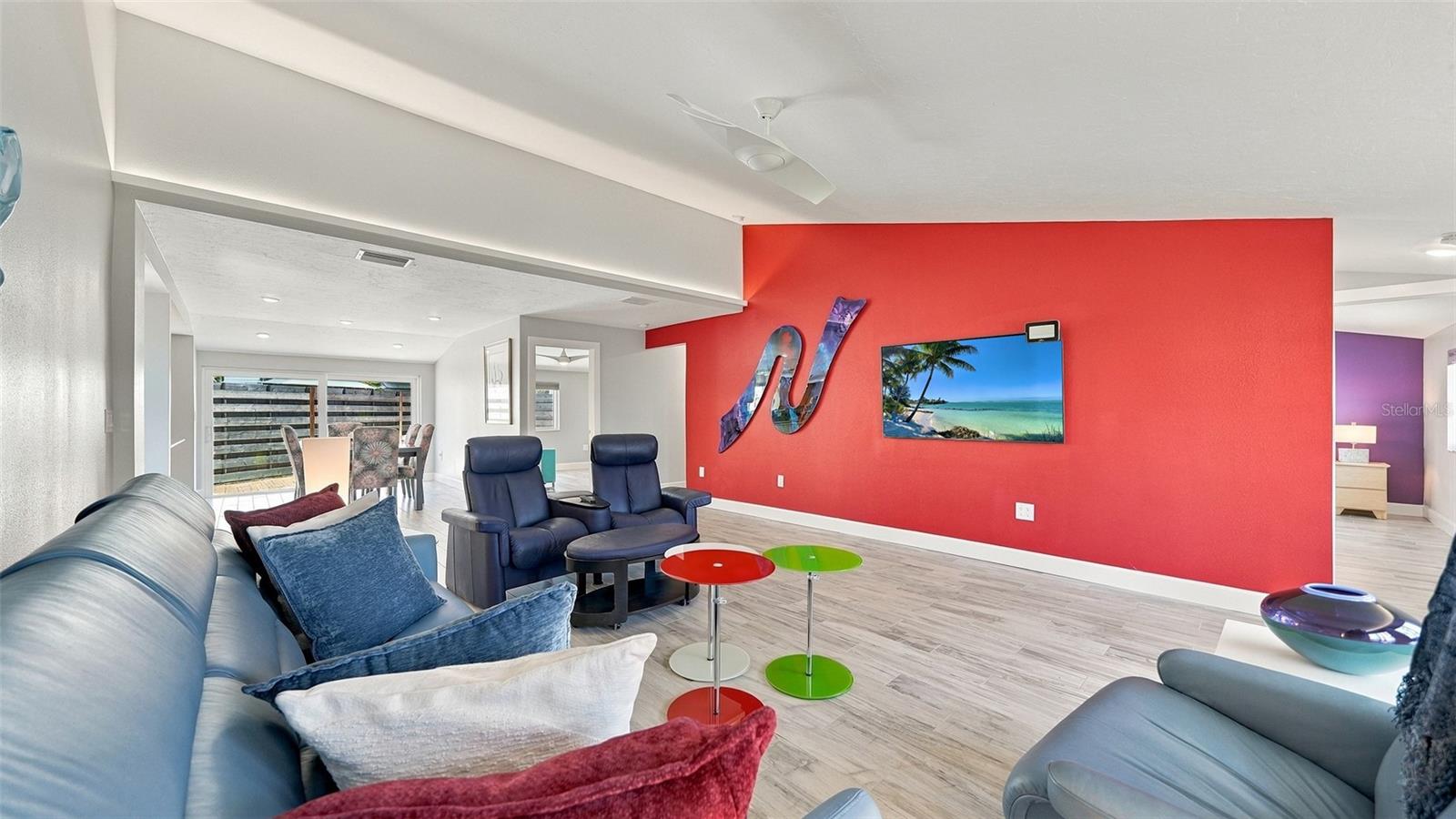 120 WHISPERING SANDS DRIVE, #V20, Sarasota, FL 34242