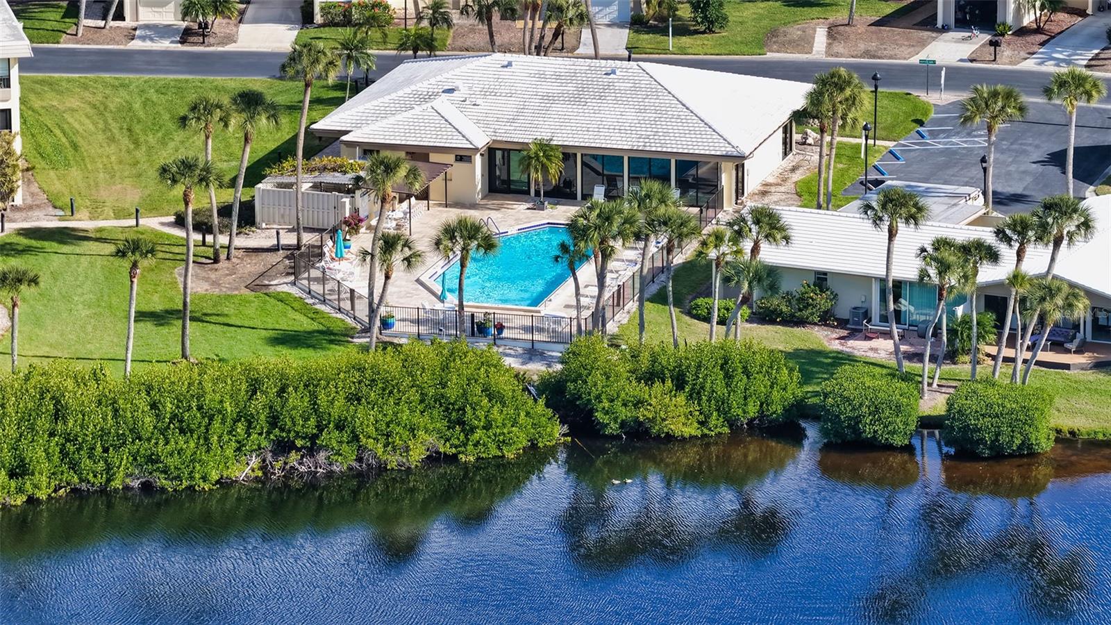 120 WHISPERING SANDS DRIVE, #V20, Sarasota, FL 34242