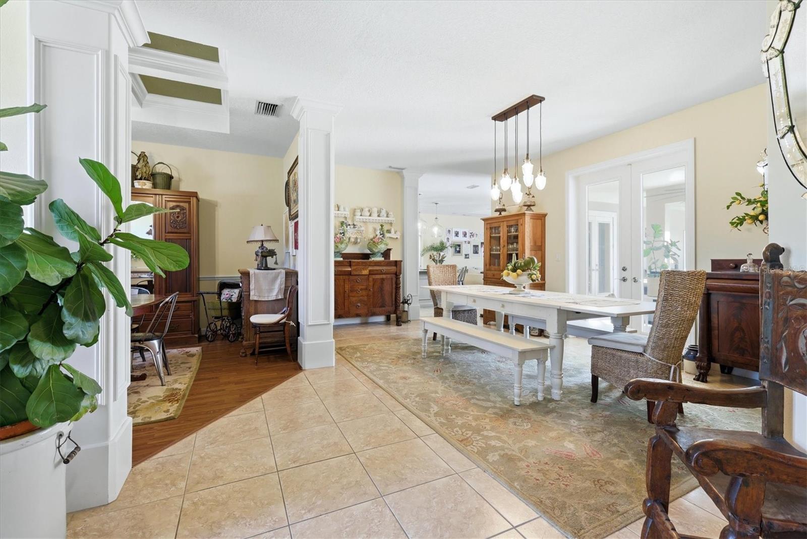 1753 KINGSDOWN DRIVE, Sarasota, FL 34240