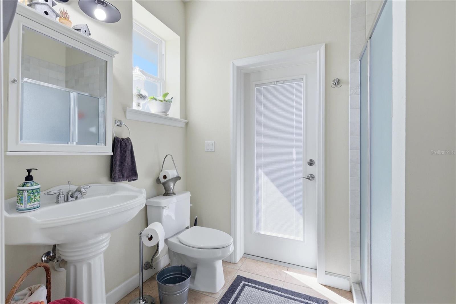 1753 KINGSDOWN DRIVE, Sarasota, FL 34240