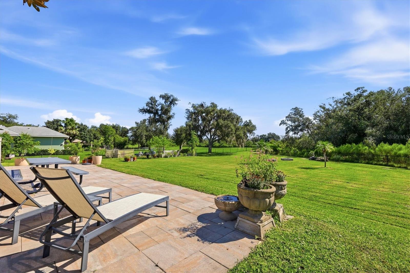 1753 KINGSDOWN DRIVE, Sarasota, FL 34240