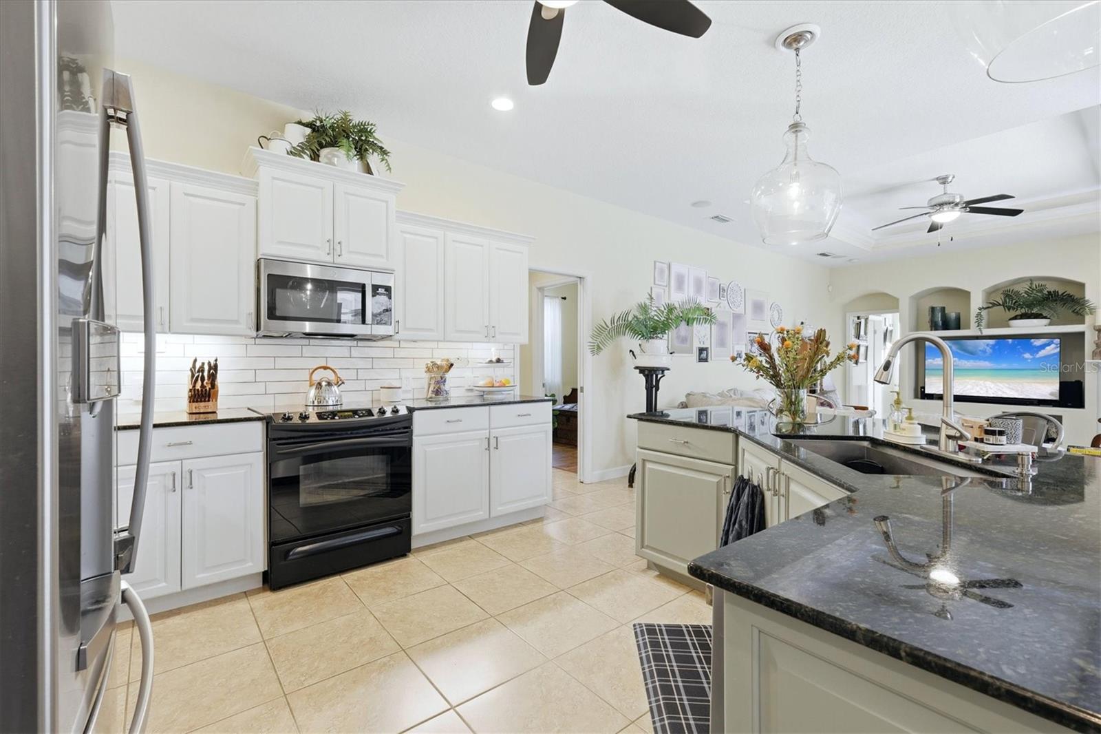 1753 KINGSDOWN DRIVE, Sarasota, FL 34240