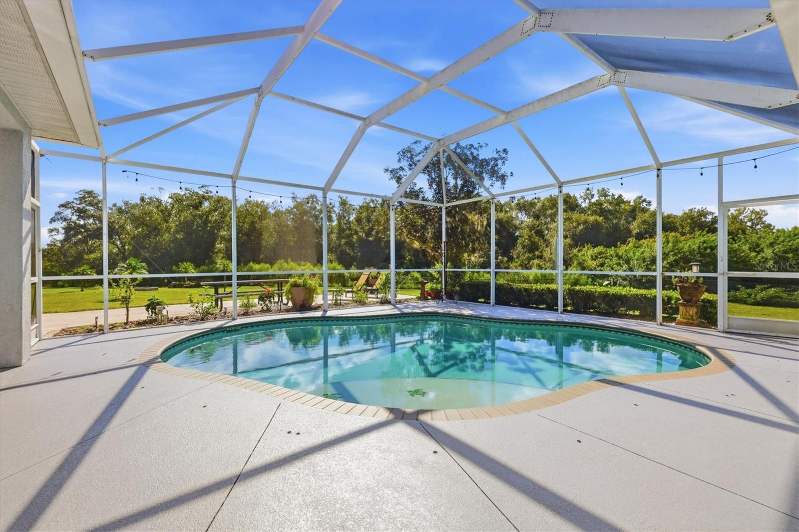 1753 KINGSDOWN DRIVE, Sarasota, FL 34240