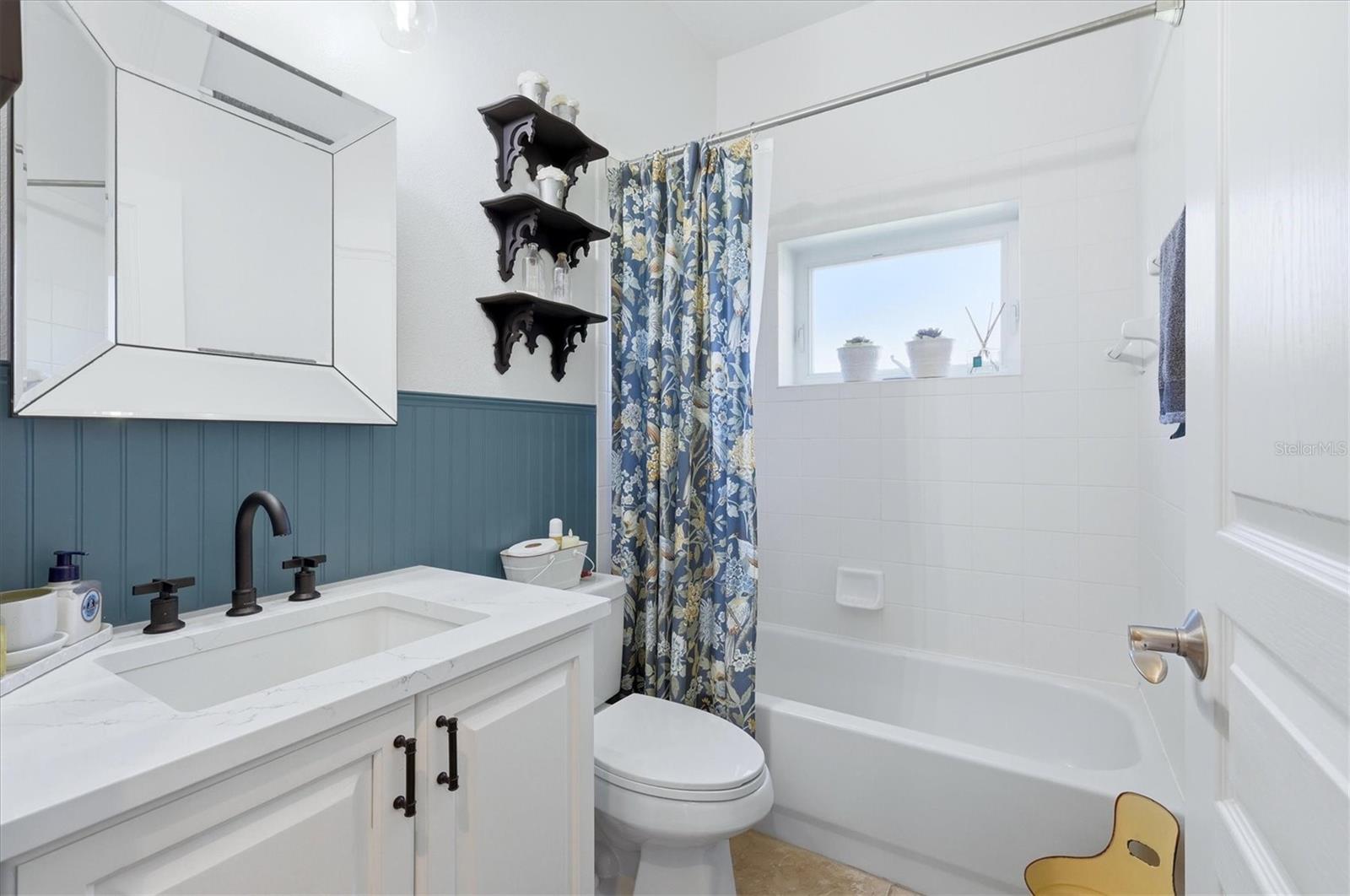 1753 KINGSDOWN DRIVE, Sarasota, FL 34240
