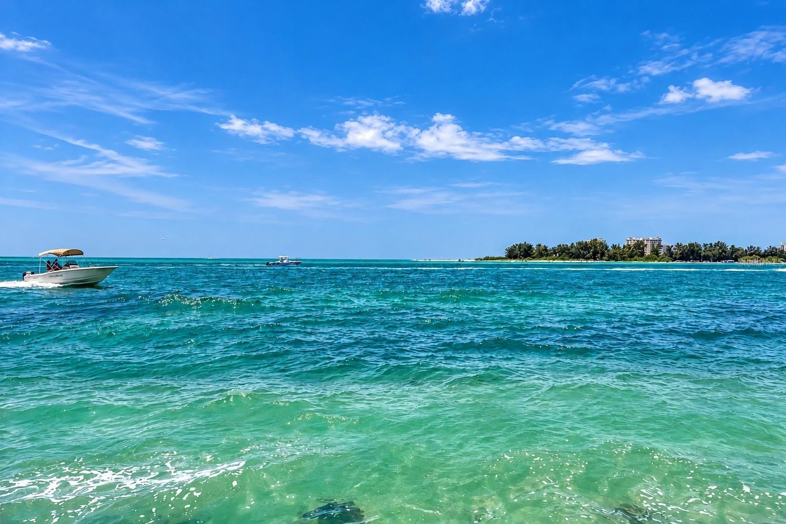 4050 HIGEL AVENUE, Sarasota, FL 34242