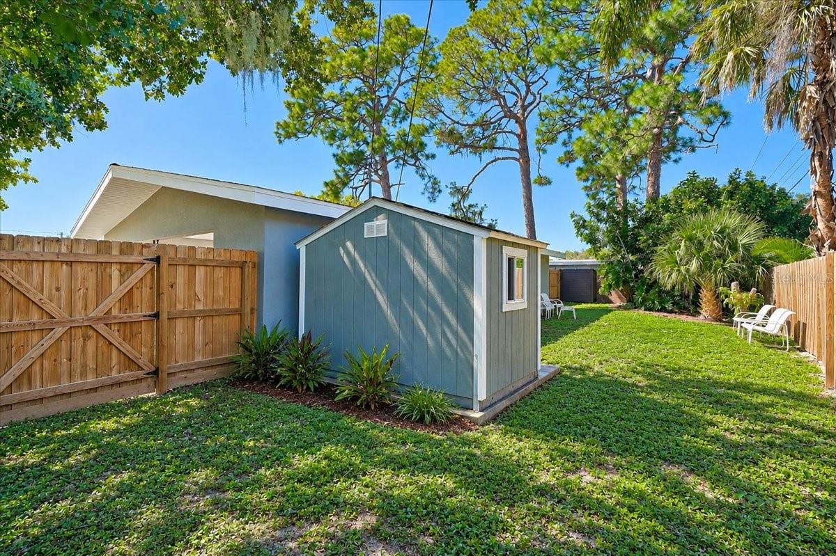 3103 BROWNING STREET, Sarasota, FL 34237