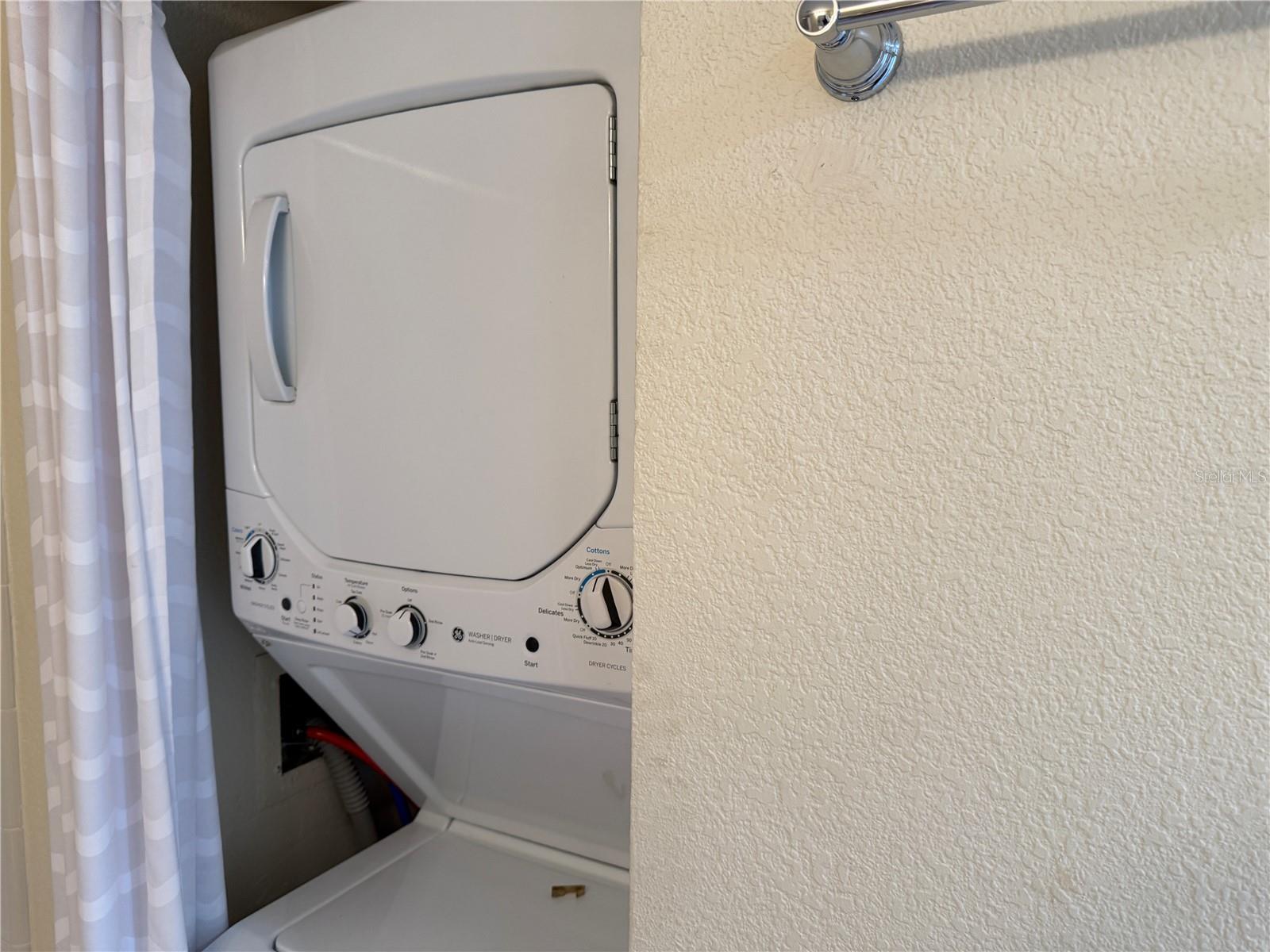 washer/ dryer