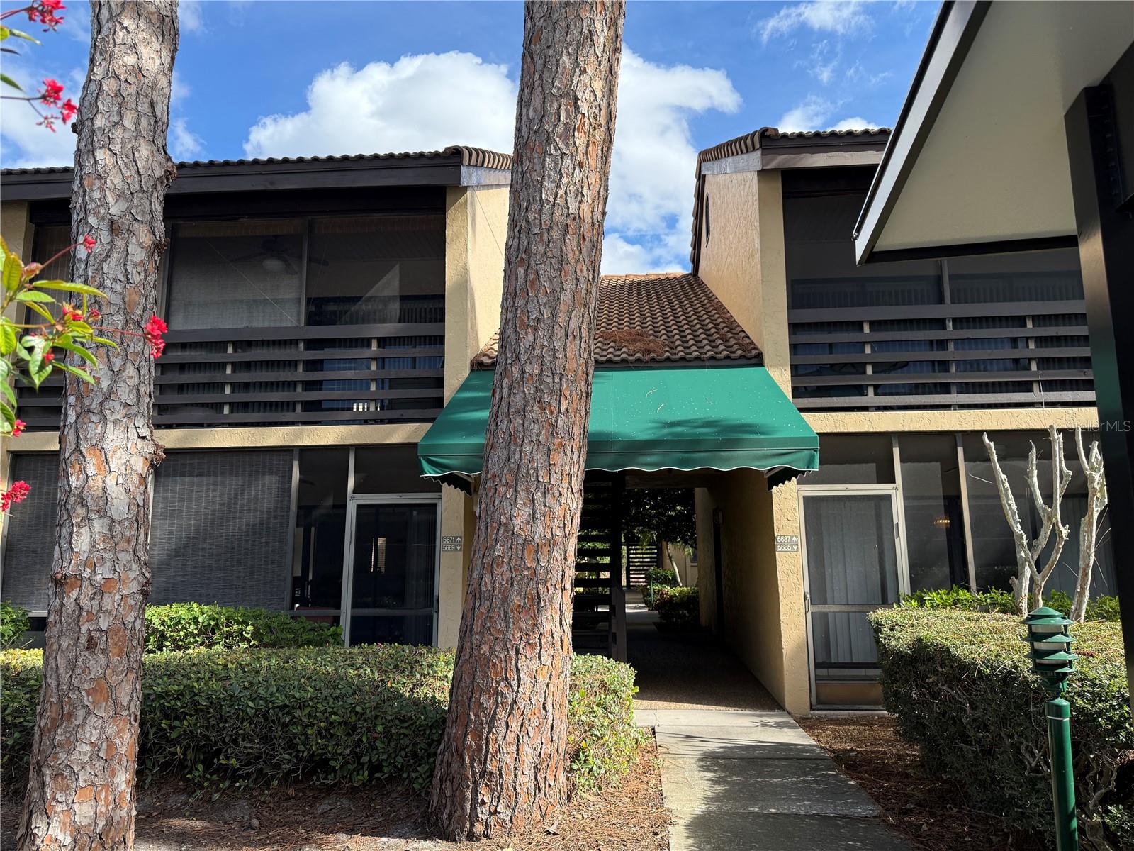 5697 ASHTON LAKE DRIVE, #6, Sarasota, FL 34231