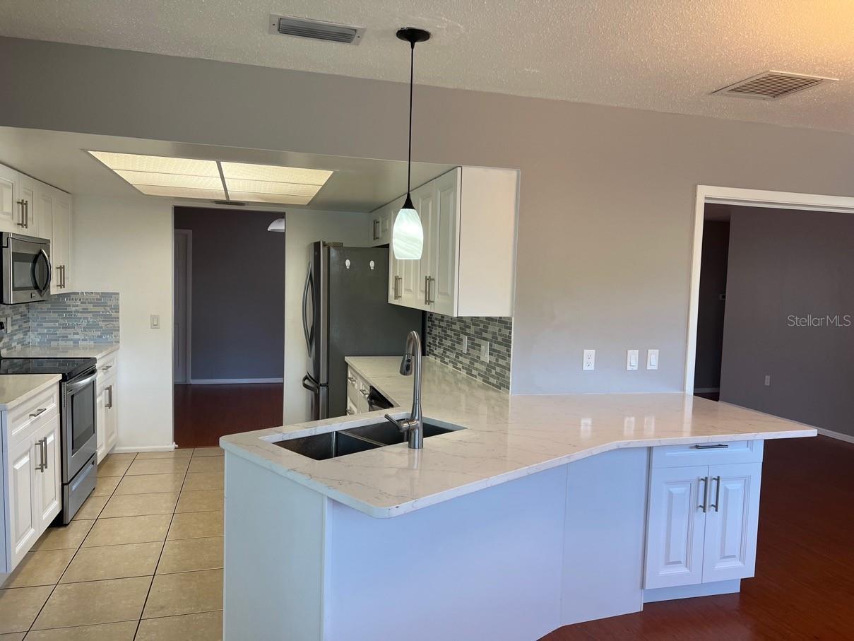4115 23RD AVE W, Bradenton, FL 34205