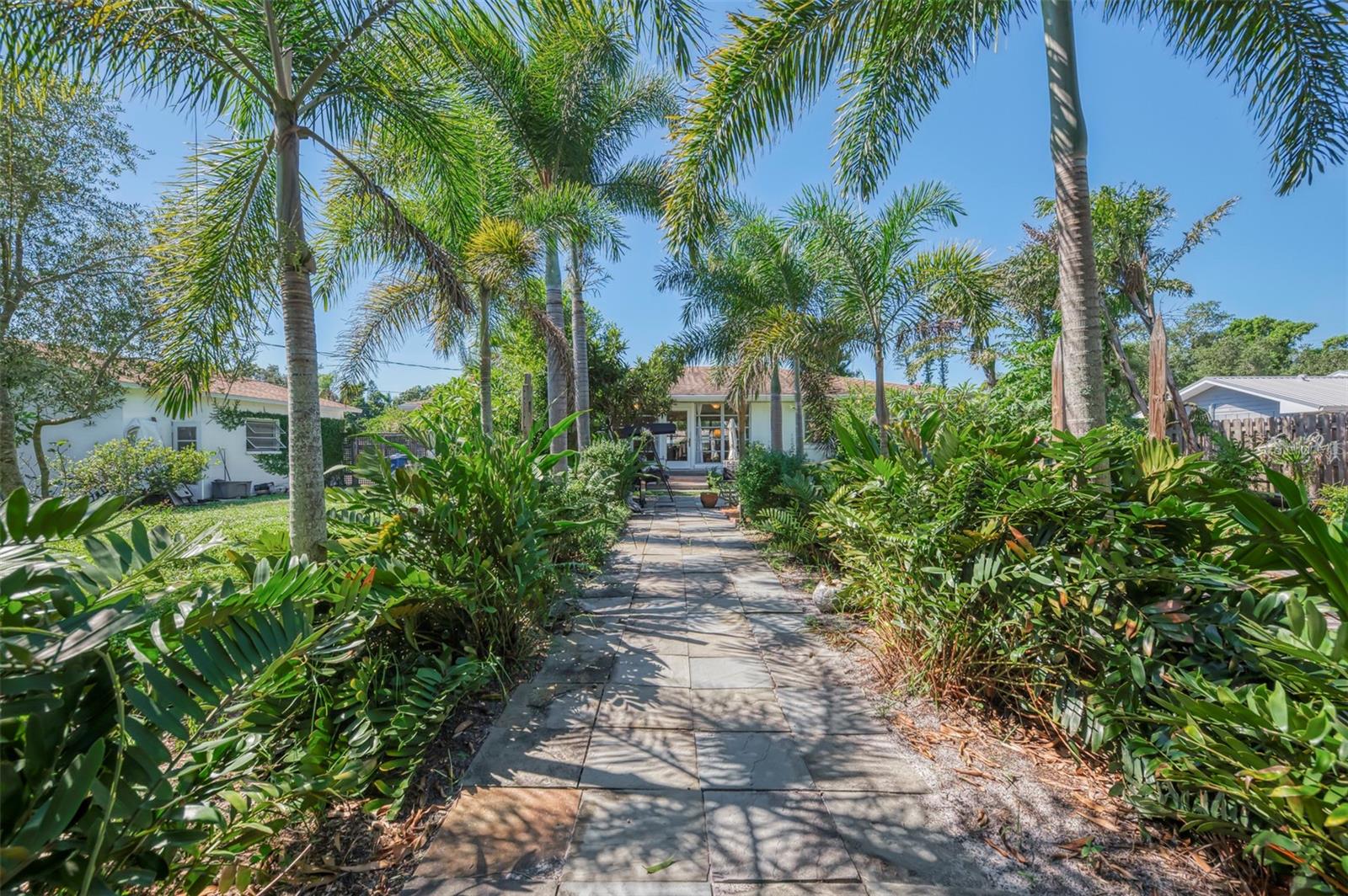 211 46TH STREET W, Bradenton, FL 34209