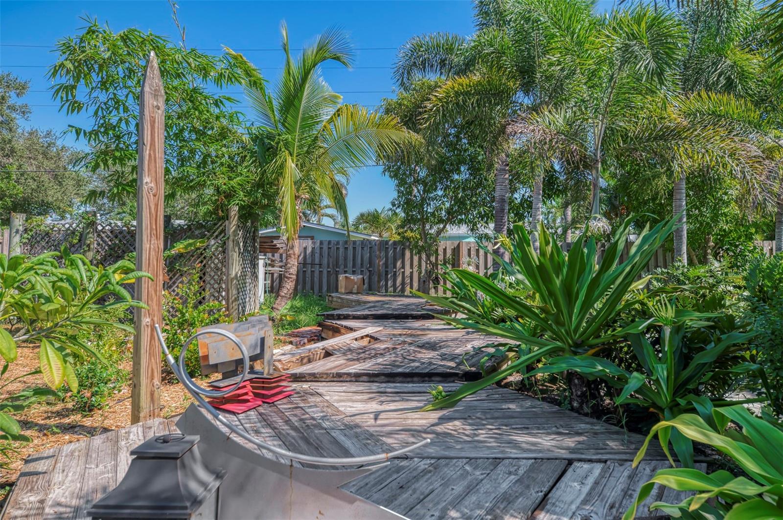 211 46TH STREET W, Bradenton, FL 34209