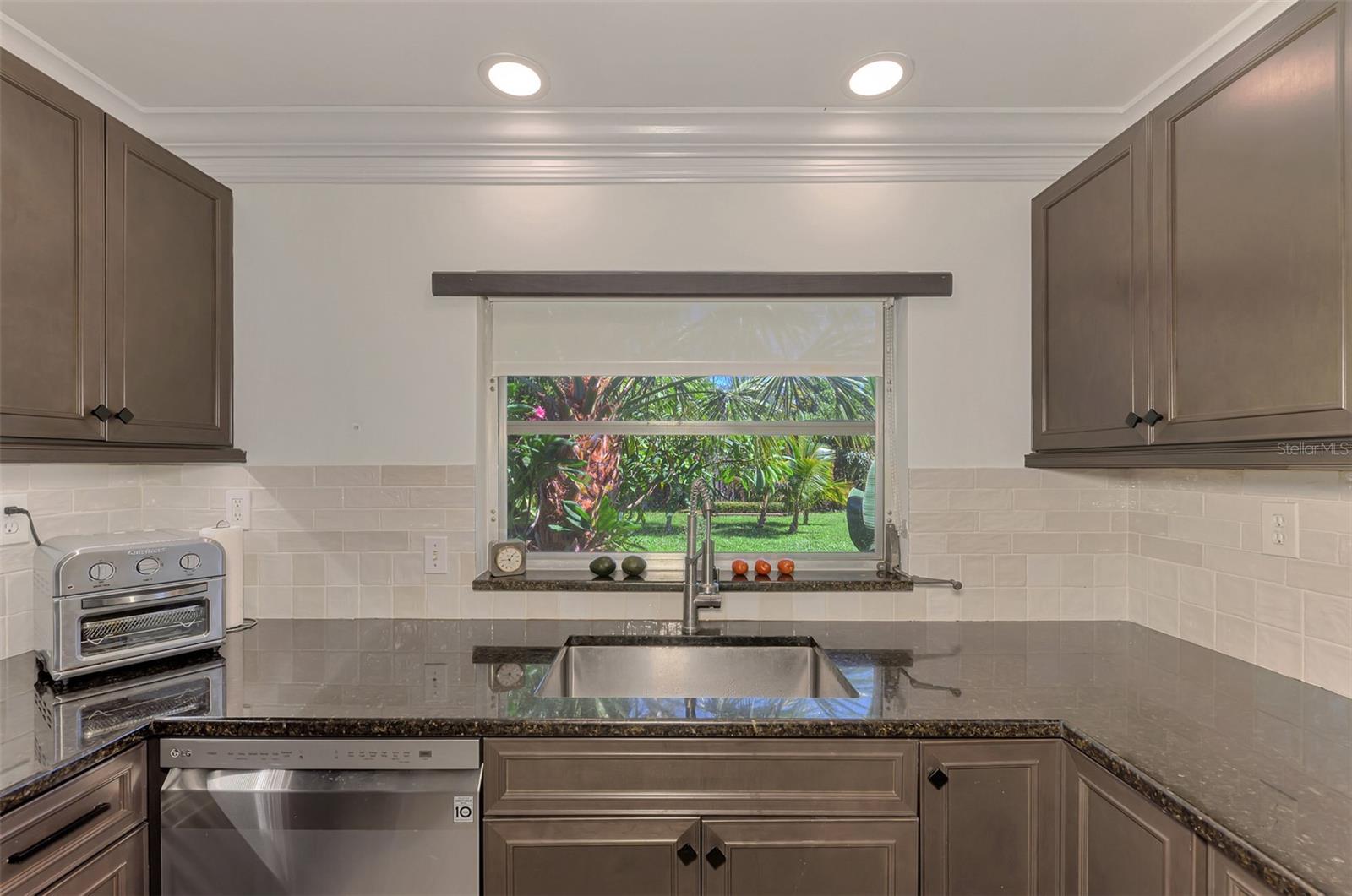 211 46TH STREET W, Bradenton, FL 34209