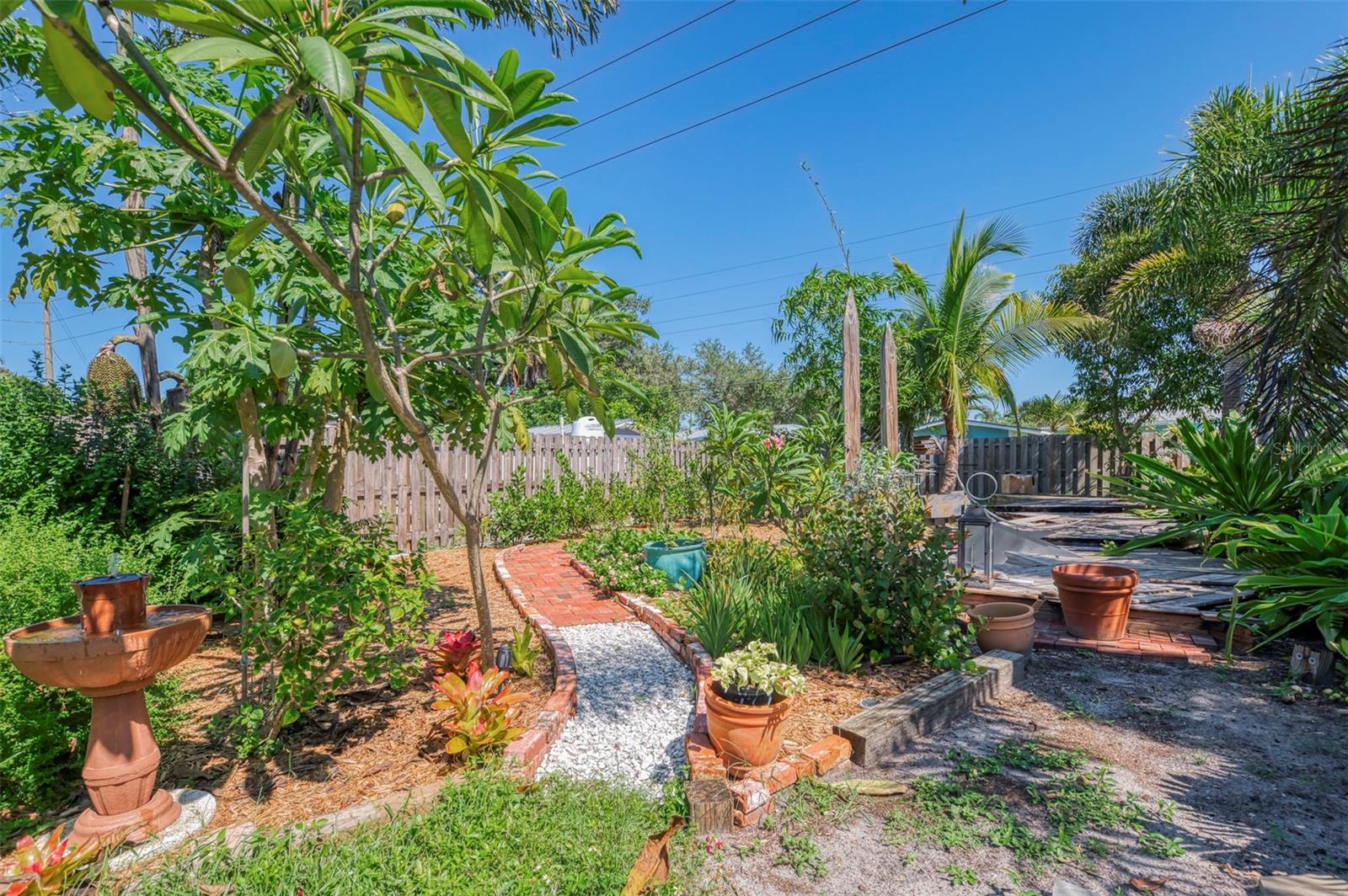211 46TH STREET W, Bradenton, FL 34209