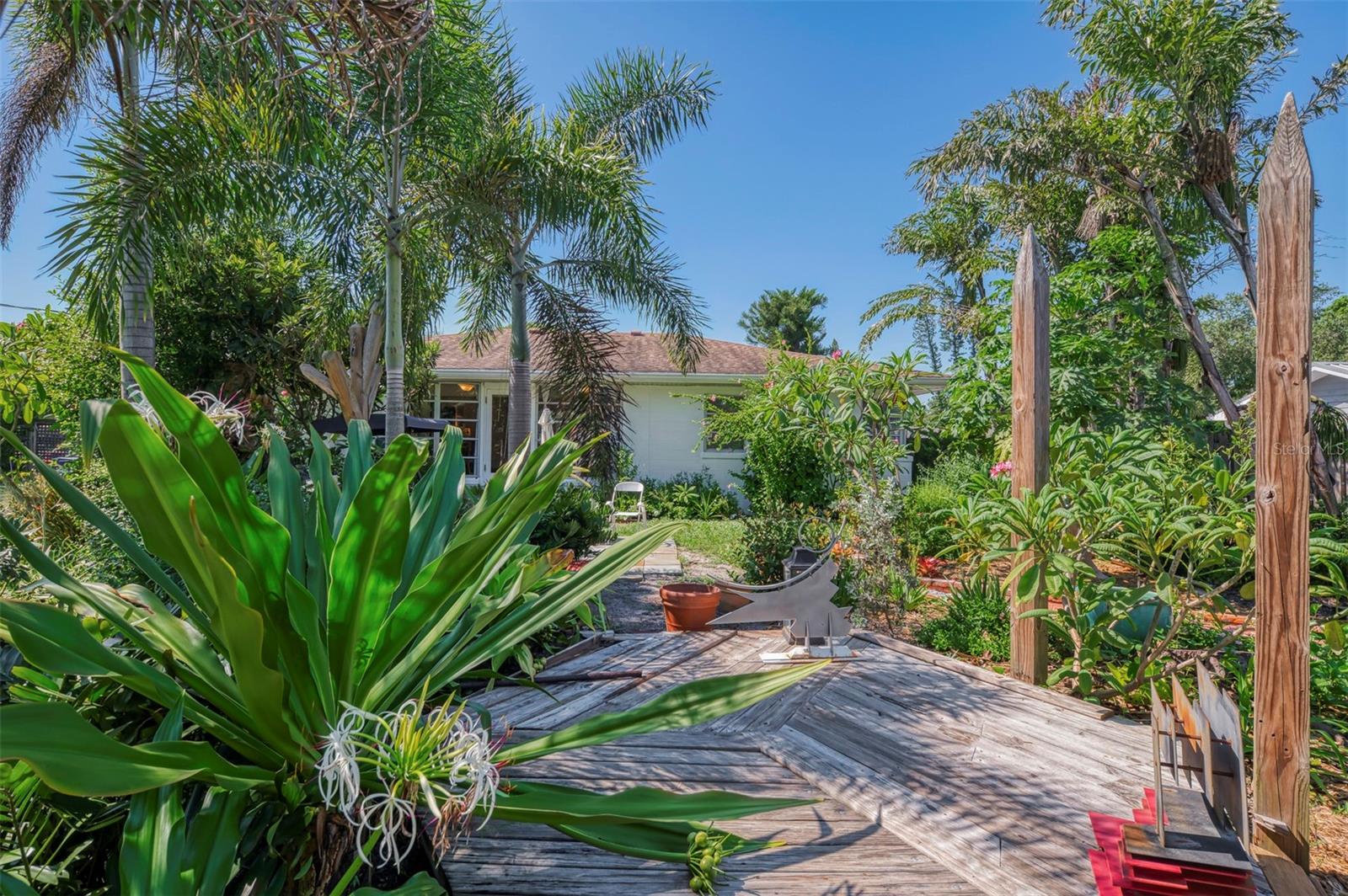 211 46TH STREET W, Bradenton, FL 34209