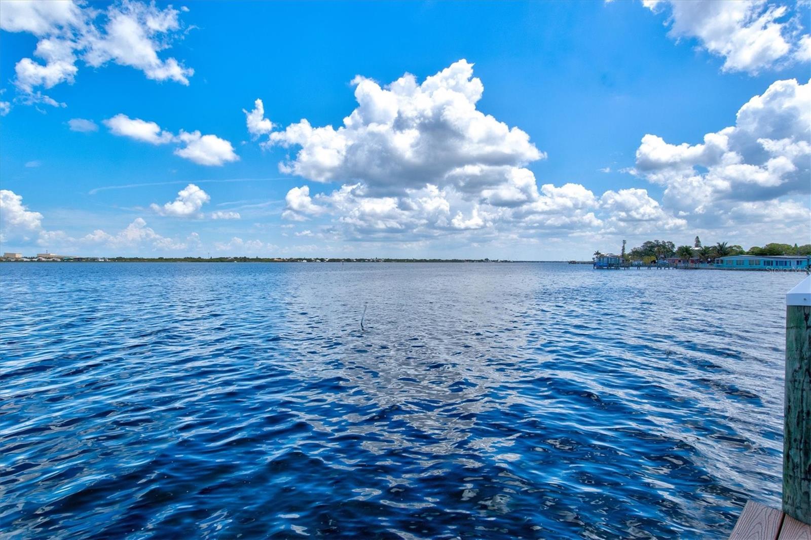 Expansive Manatee River views!