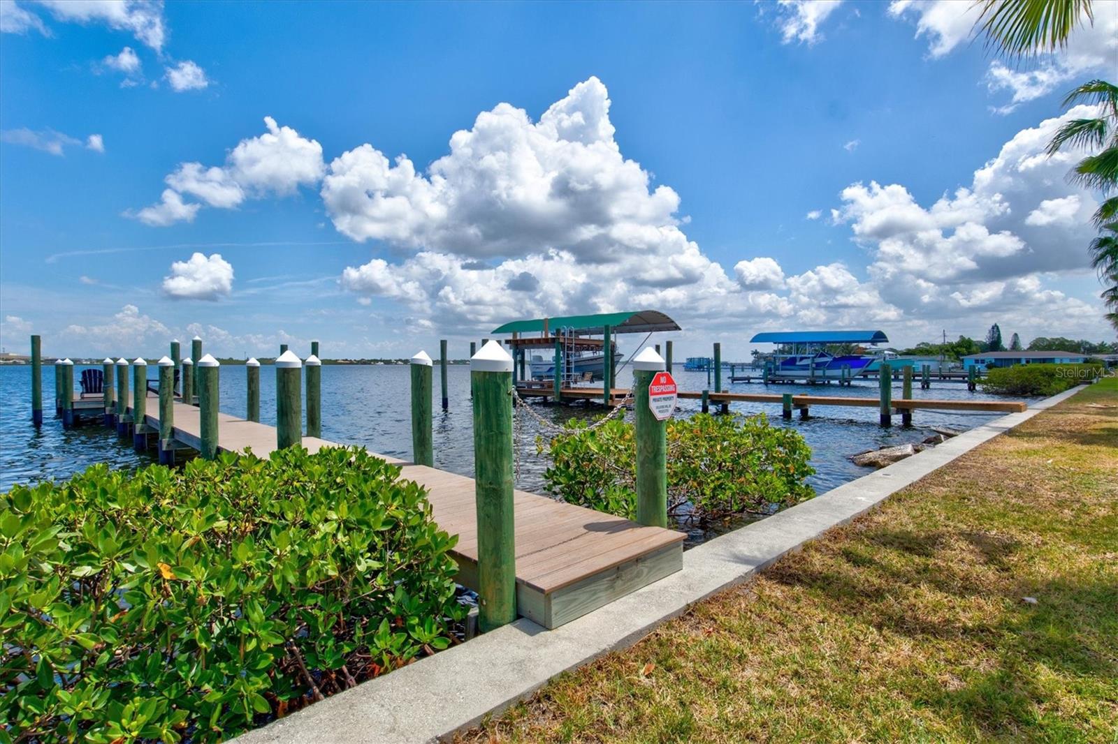 1914 RIVERSIDE DRIVE E, Bradenton, FL 34208