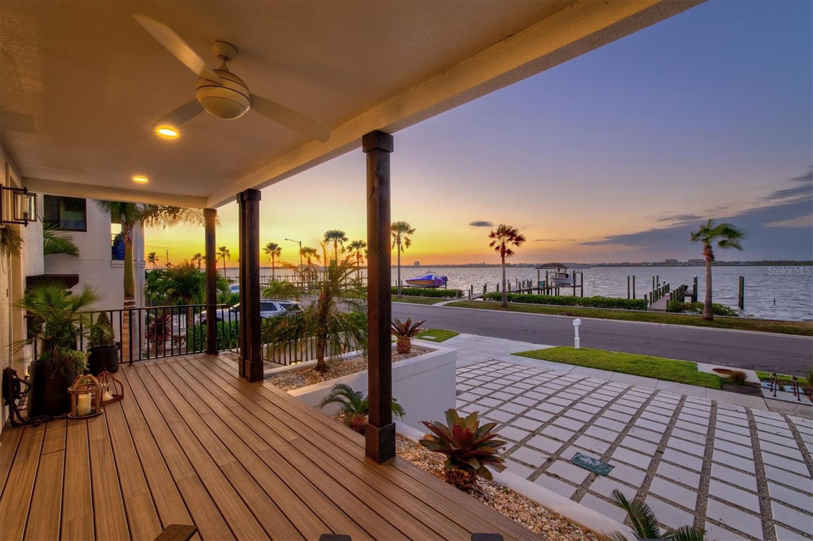 1914 RIVERSIDE DRIVE E, Bradenton, FL 34208