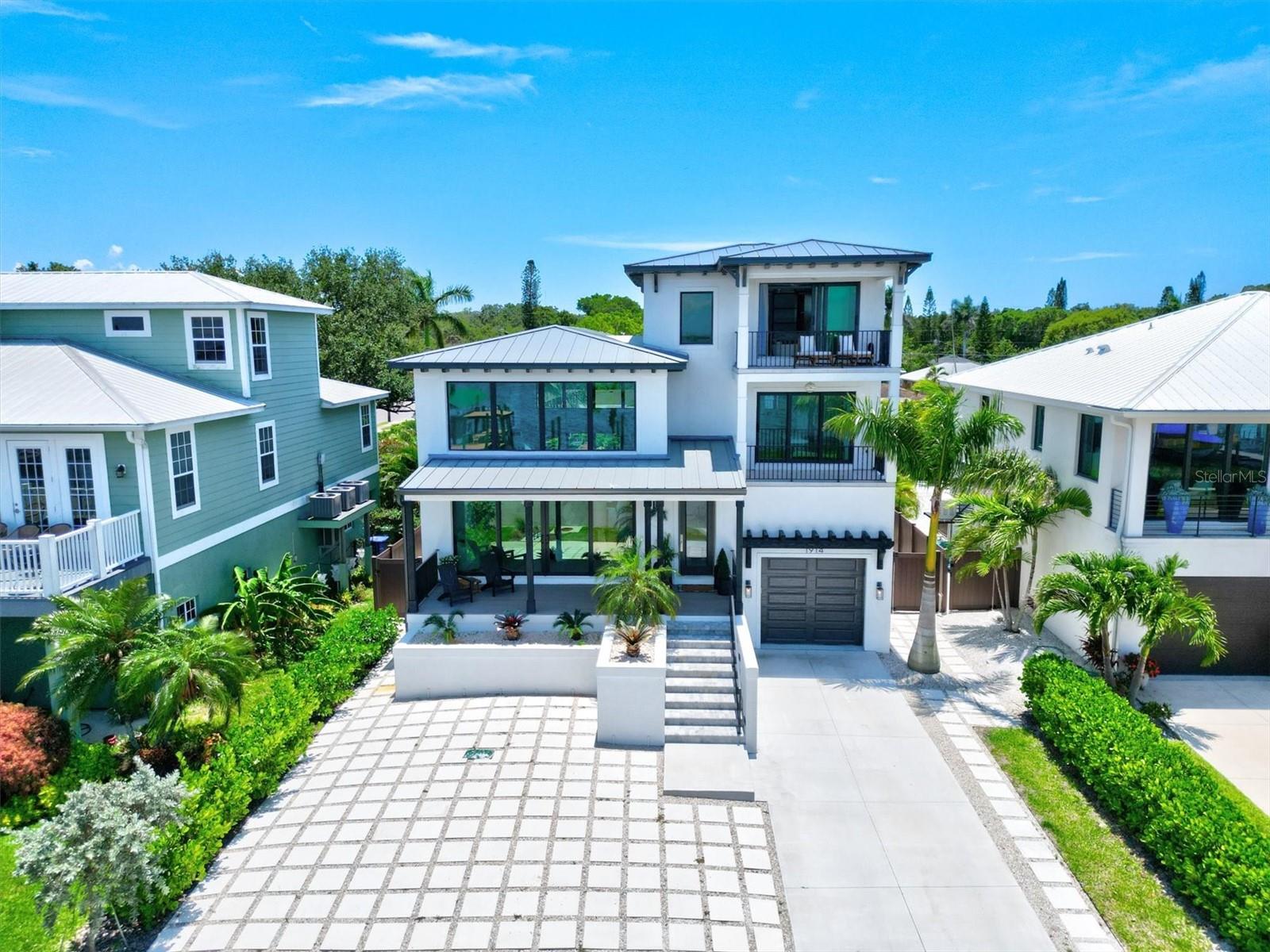 1914 RIVERSIDE DRIVE E, Bradenton, FL 34208