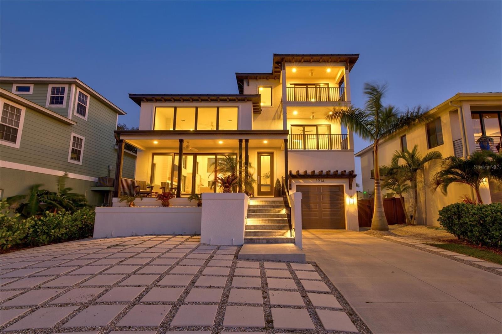1914 RIVERSIDE DRIVE E, Bradenton, FL 34208