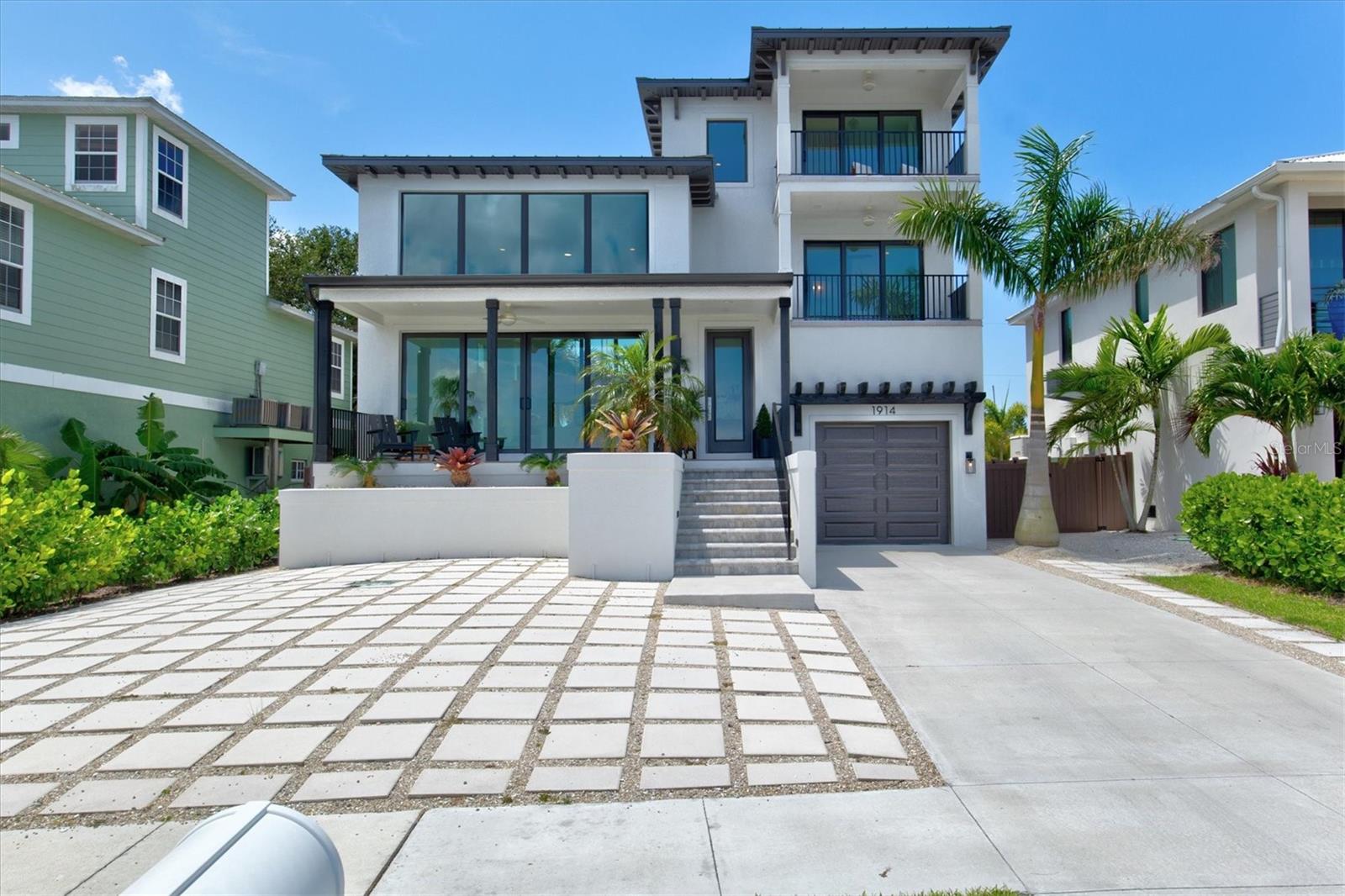1914 RIVERSIDE DRIVE E, Bradenton, FL 34208
