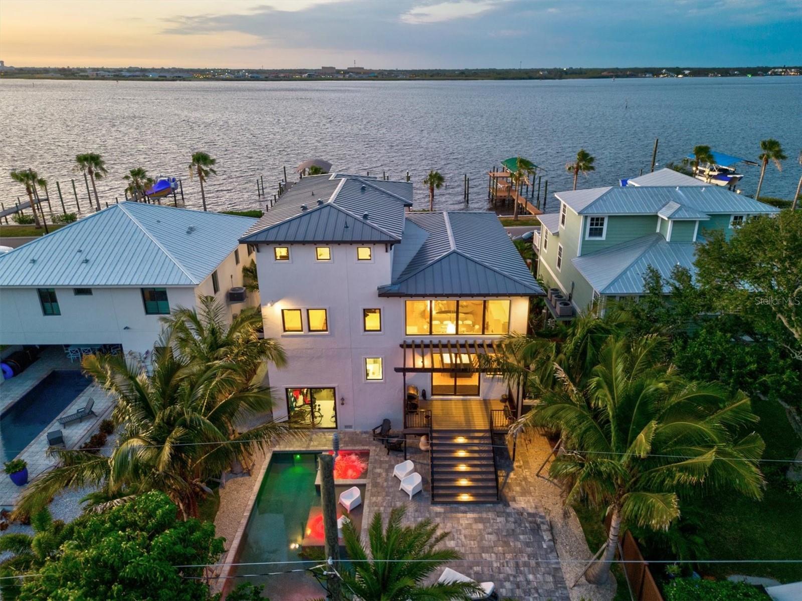 1914 RIVERSIDE DRIVE E, Bradenton, FL 34208