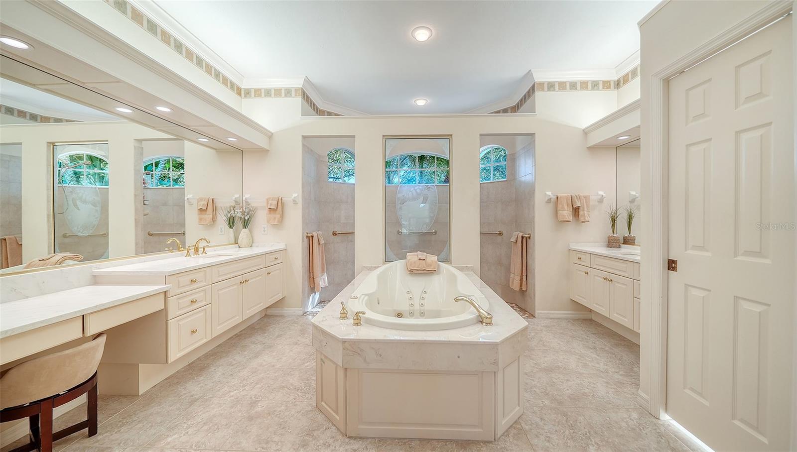 8922 BLOOMFIELD BOULEVARD, Sarasota, FL 34238