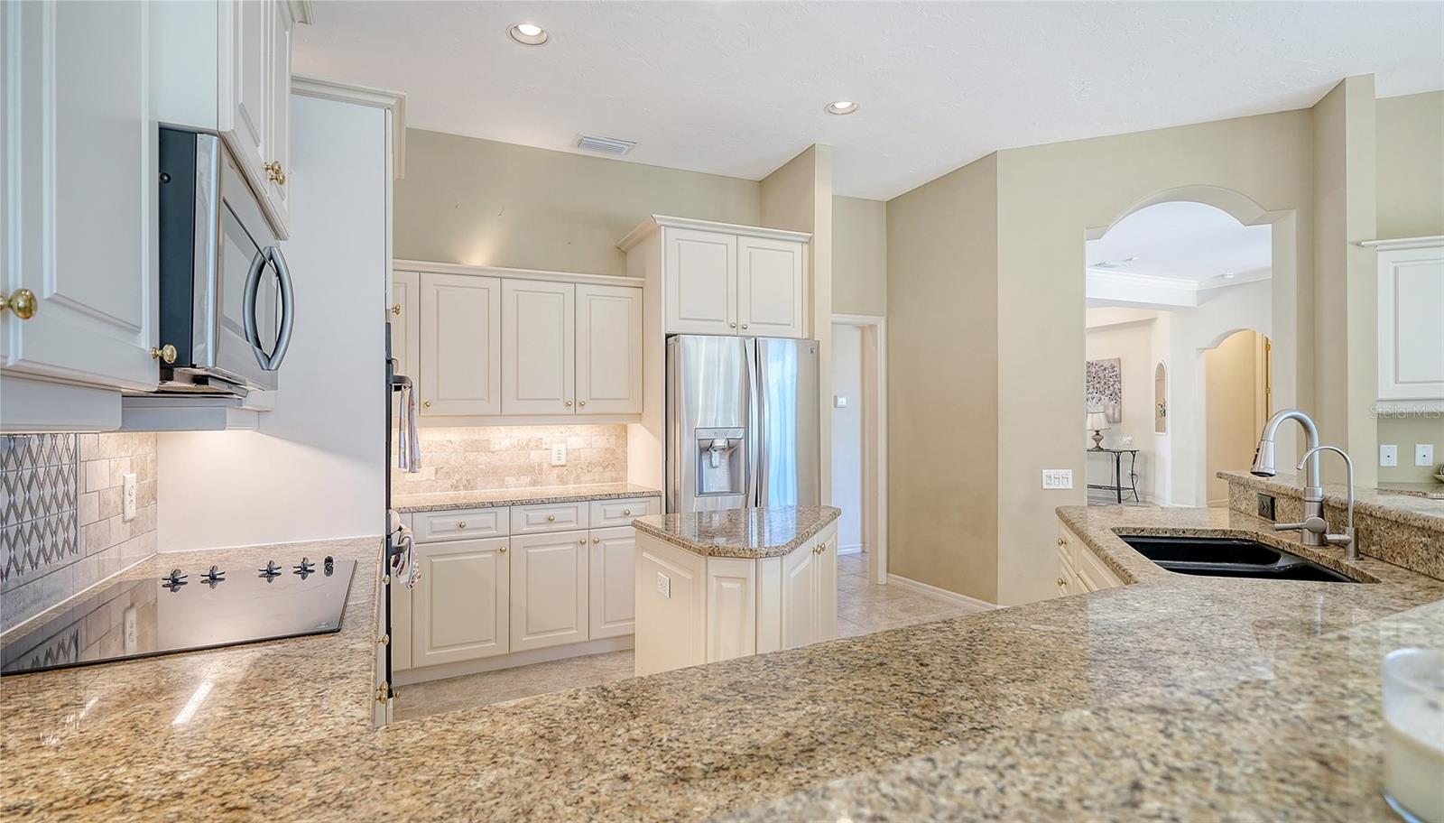 8922 BLOOMFIELD BOULEVARD, Sarasota, FL 34238