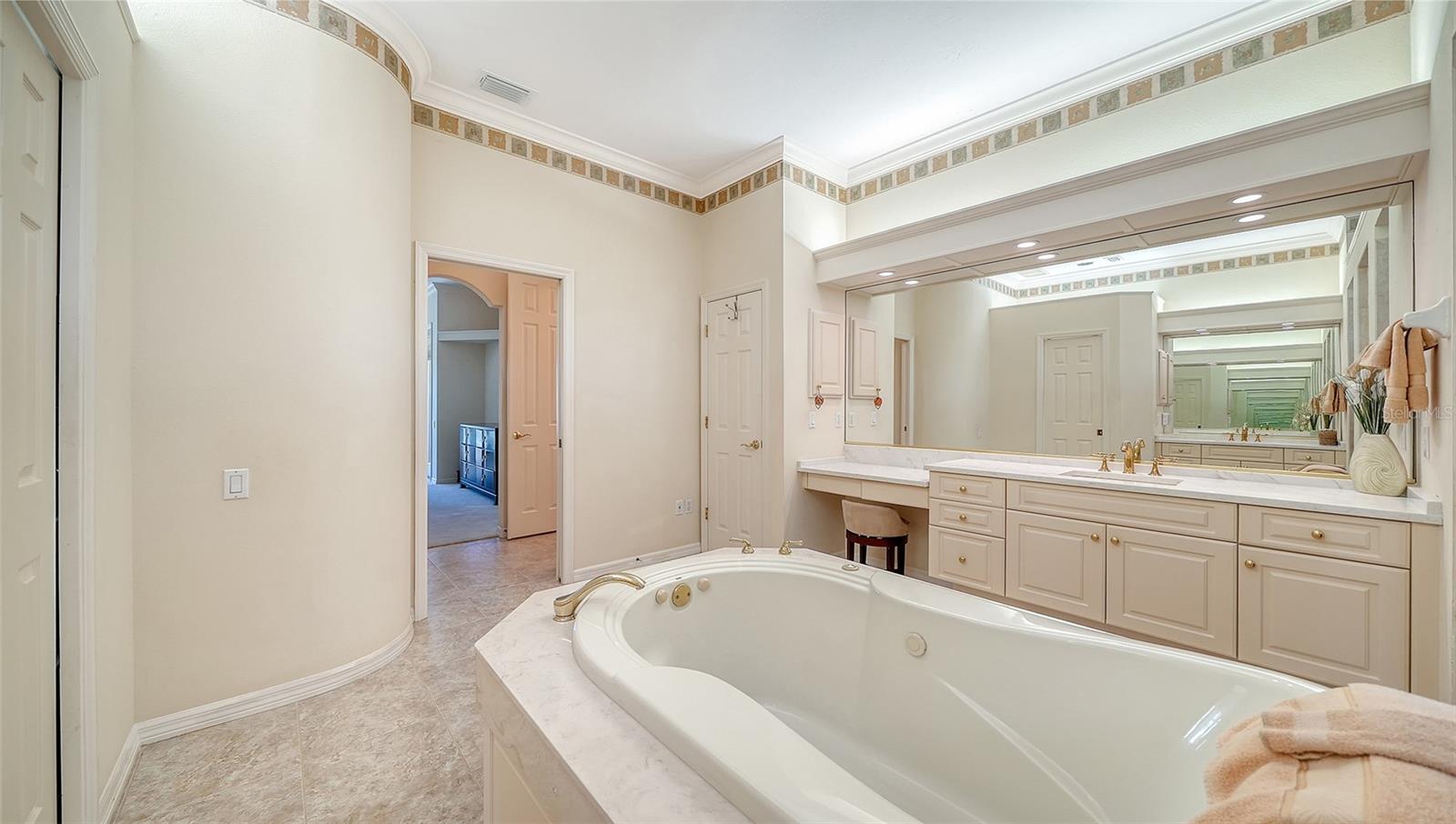 8922 BLOOMFIELD BOULEVARD, Sarasota, FL 34238