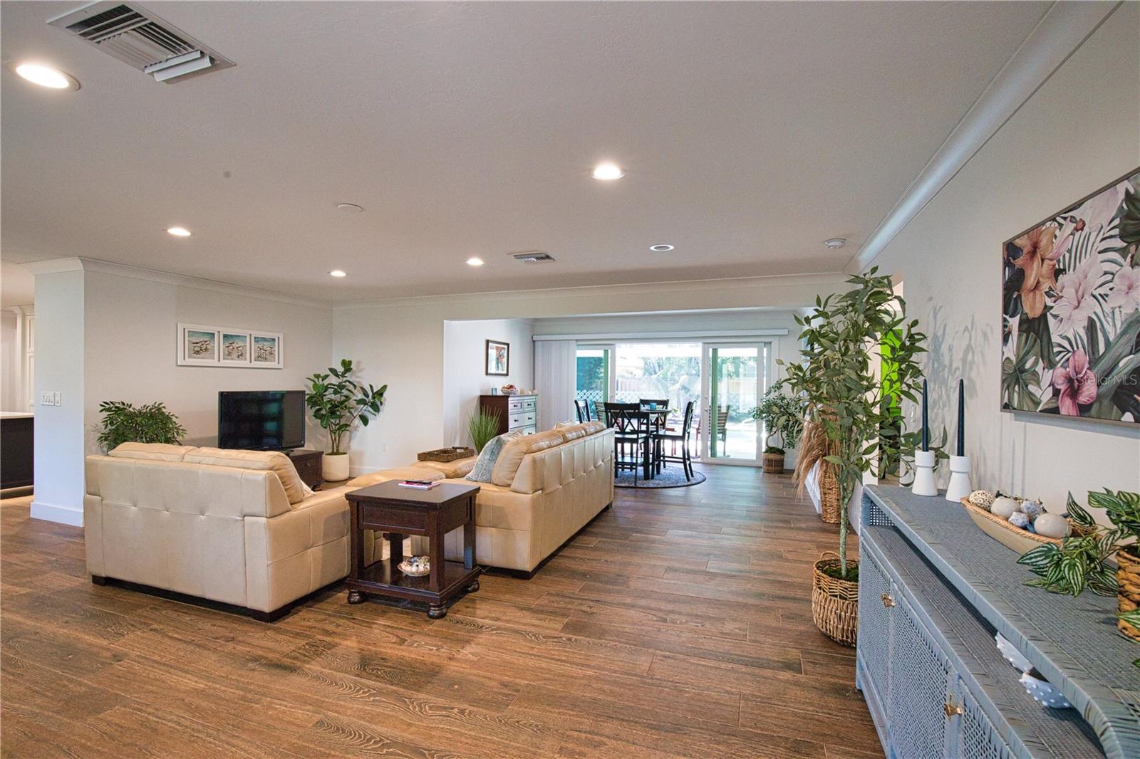 Open Living Area Open Living Area