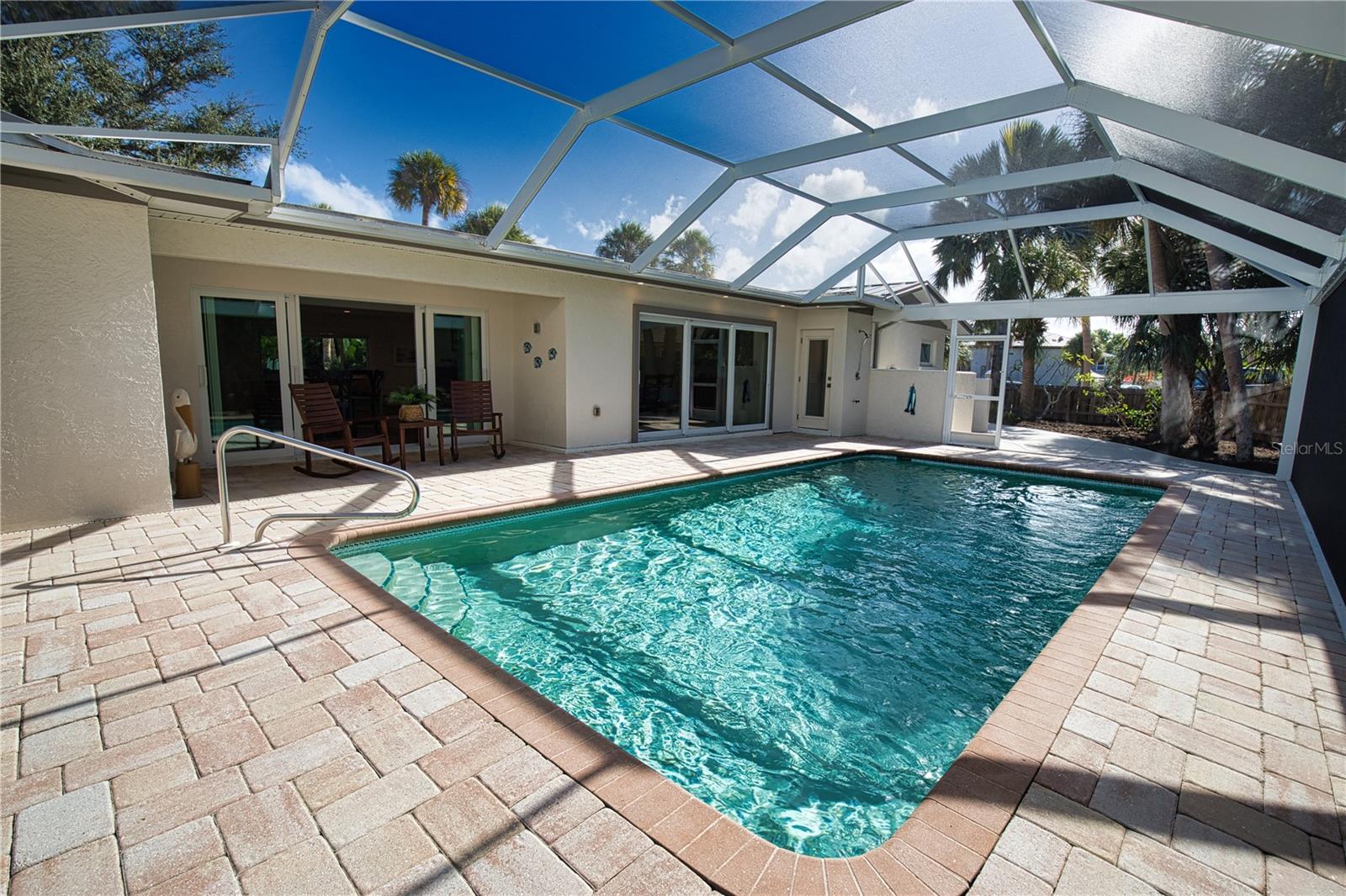 Large Pool & Deck