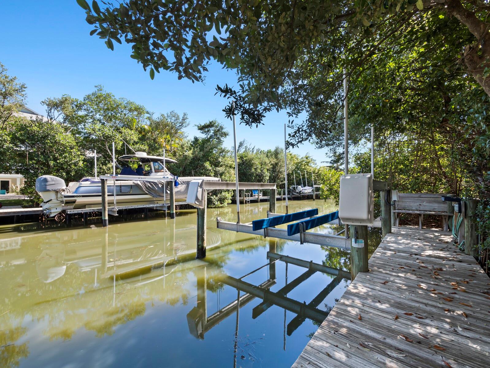 550 NORTON STREET, Longboat Key, FL 34228