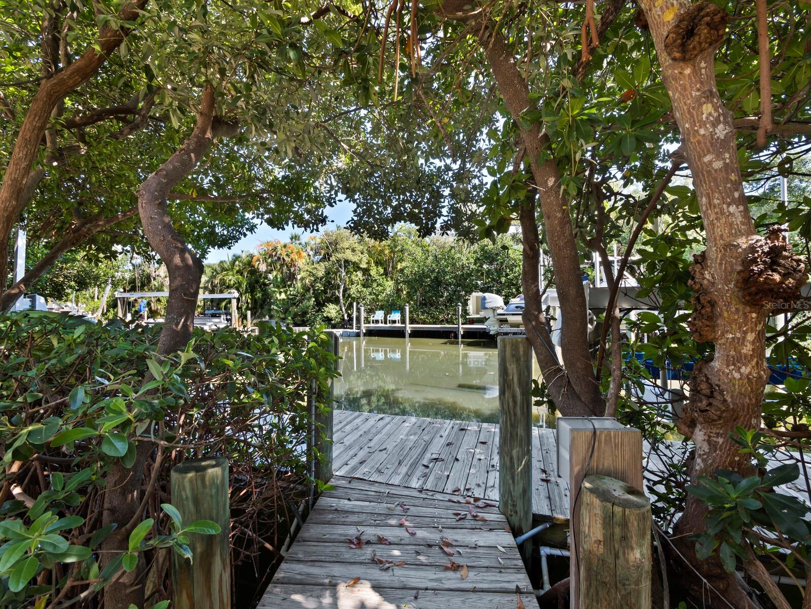 550 NORTON STREET, Longboat Key, FL 34228