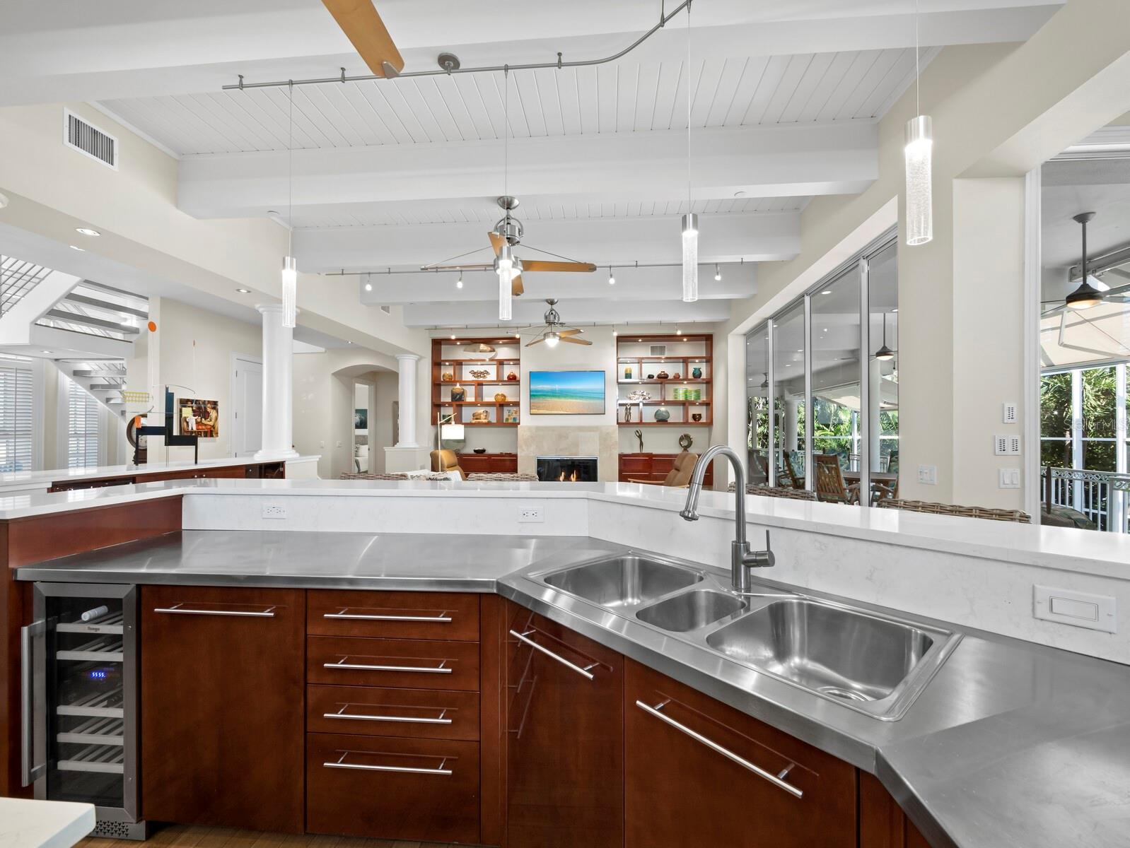550 NORTON STREET, Longboat Key, FL 34228