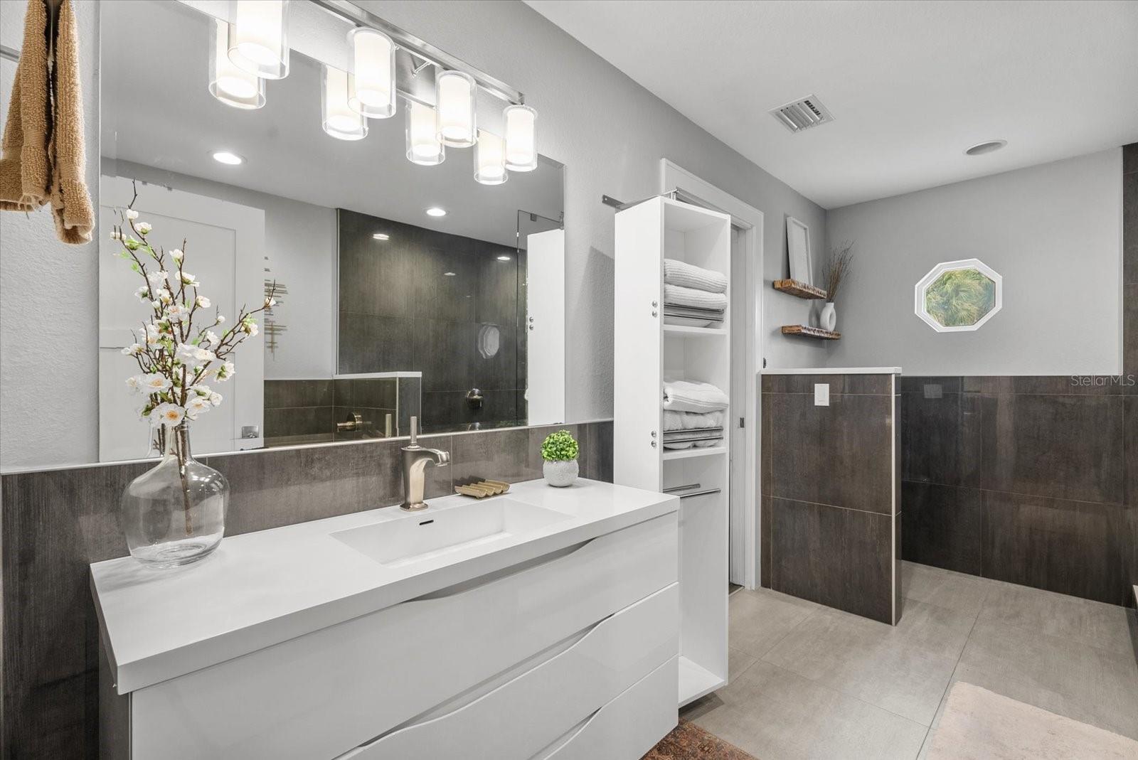 3376 S SECLUSION DRIVE, Sarasota, FL 34239