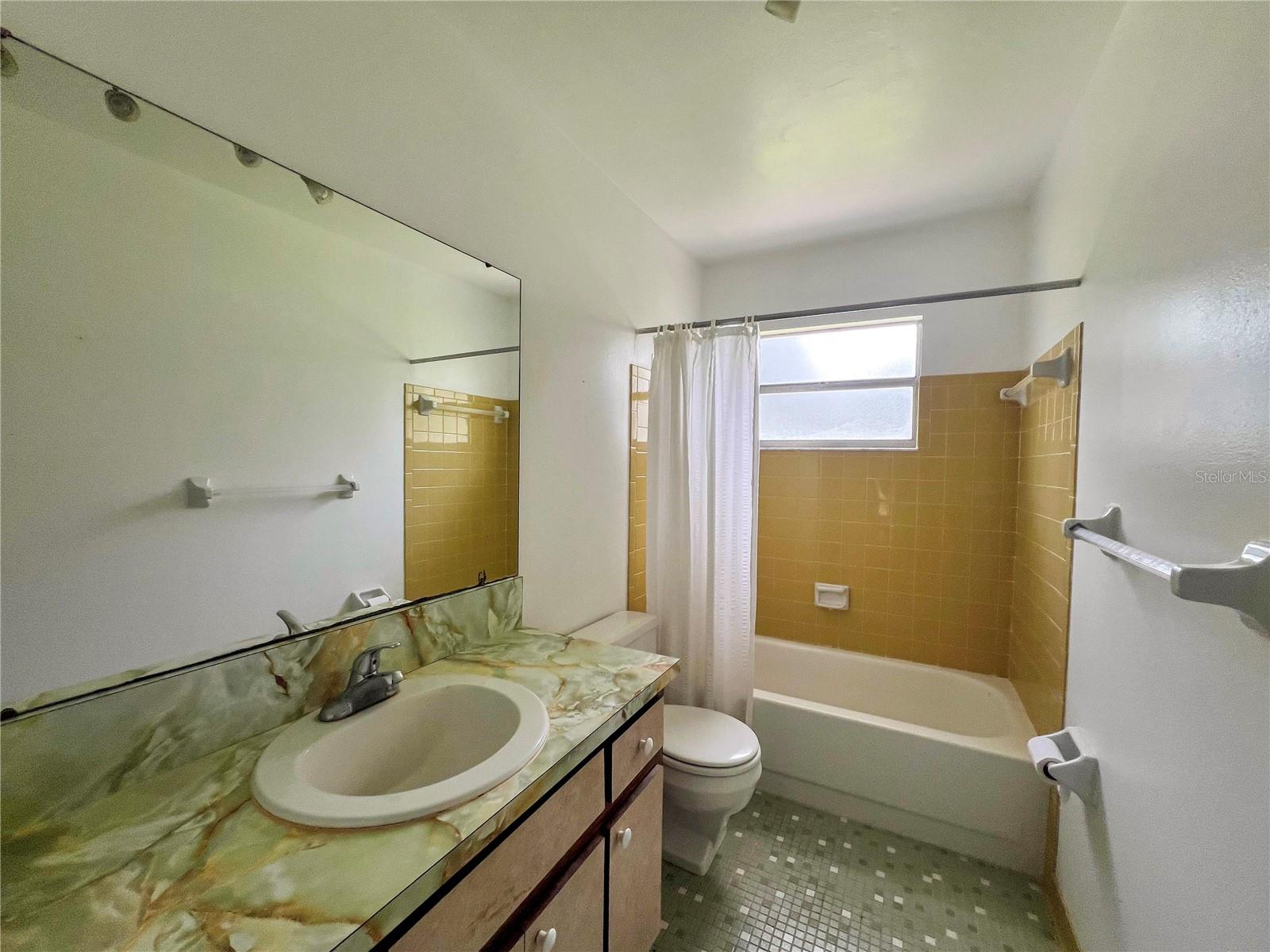 4205 34TH AVENUE DRIVE W, Bradenton, FL 34205 4205 34TH AVENUE DRIVE W, Bradenton, FL 34205