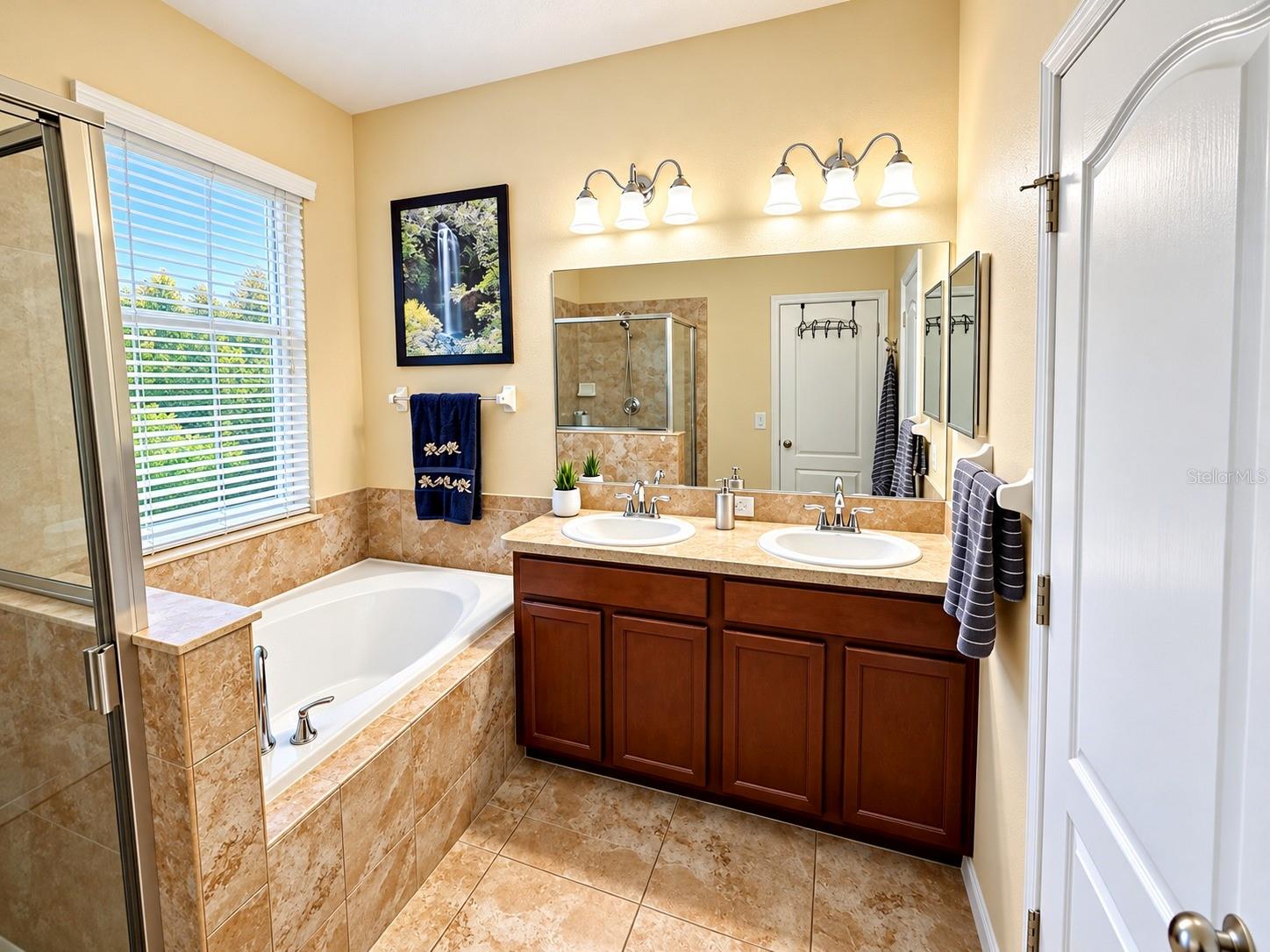 3748 ROUND TABLE COURT, Land O Lakes, FL 34638