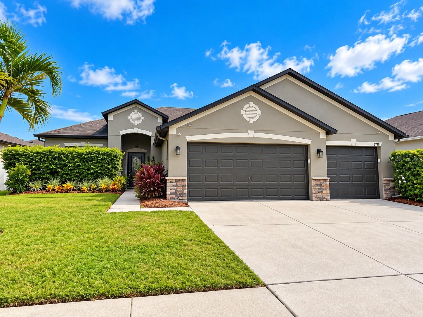 3748 ROUND TABLE COURT, Land O Lakes, FL 34638 3748 ROUND TABLE COURT, Land O Lakes, FL 34638