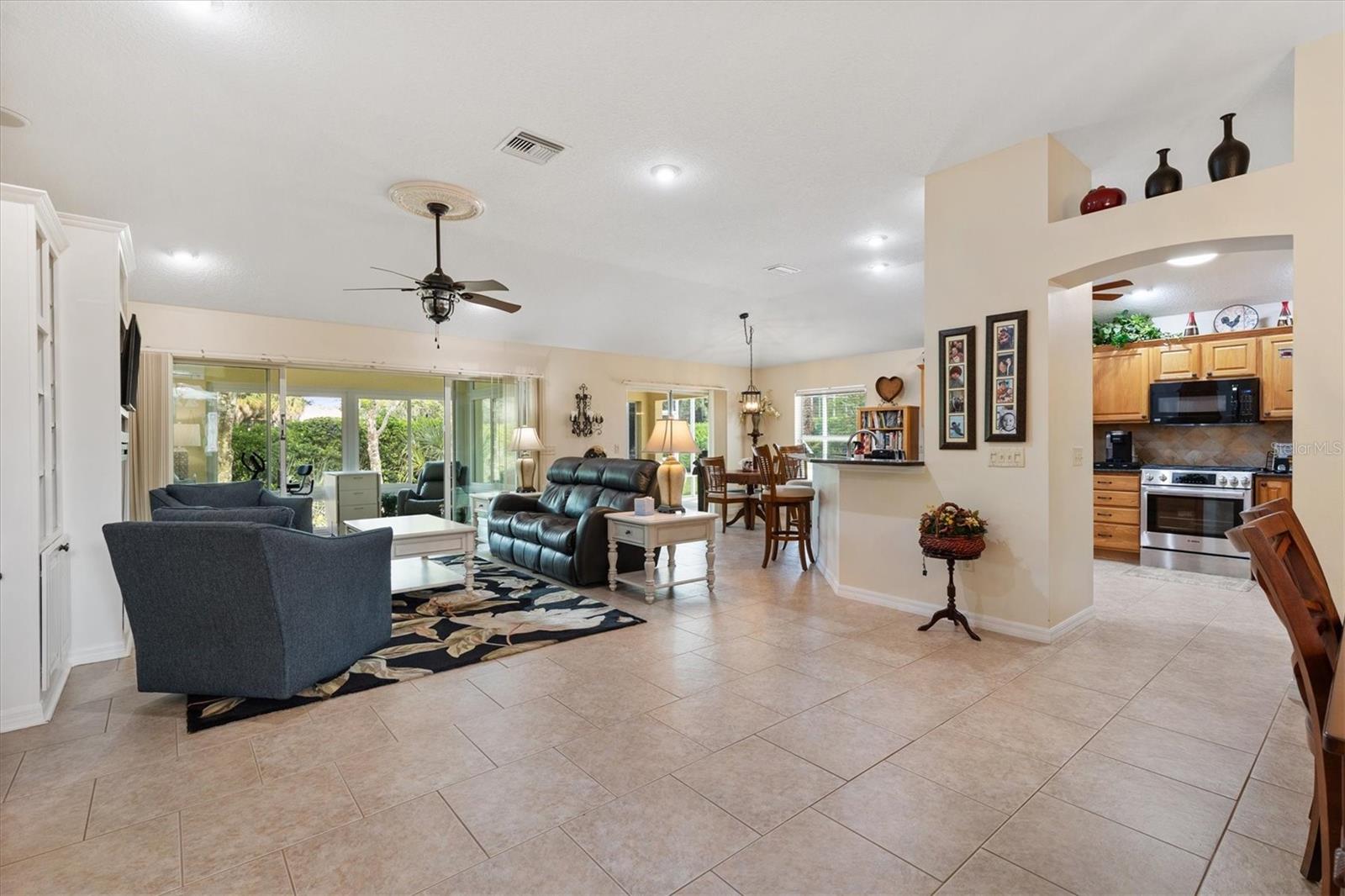 17765 SE 85TH CAUSTON COURT, The Villages, FL 32162