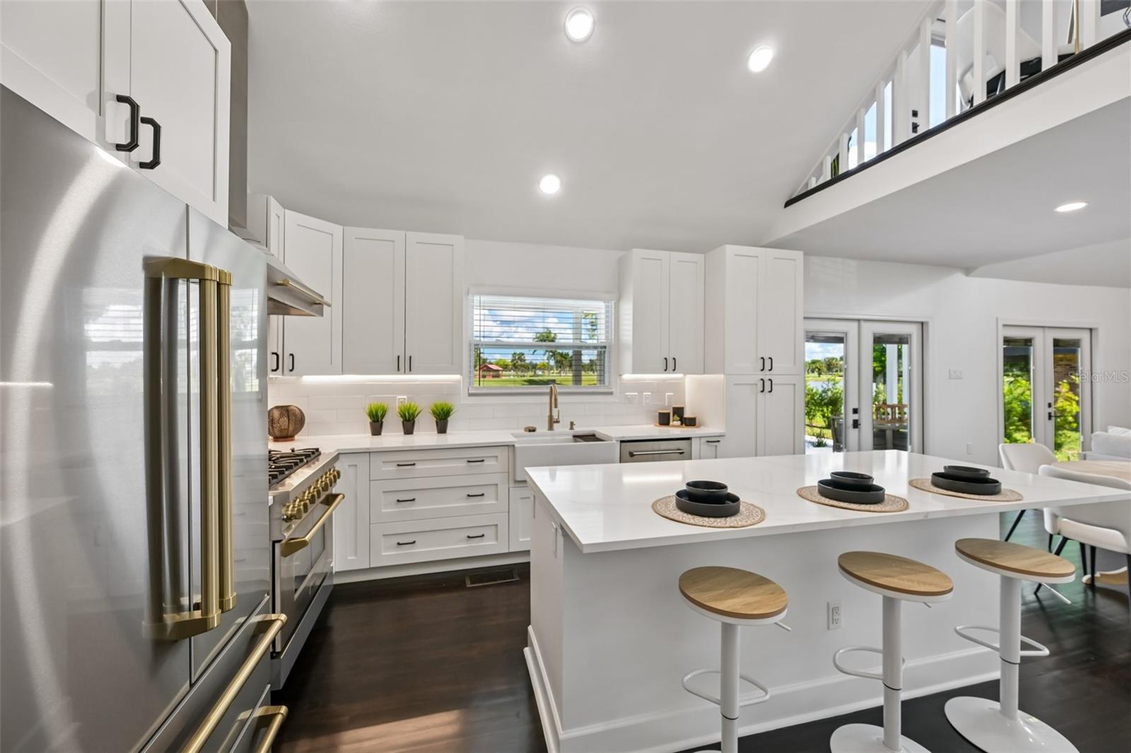 Wonderful kitchen for entertaining