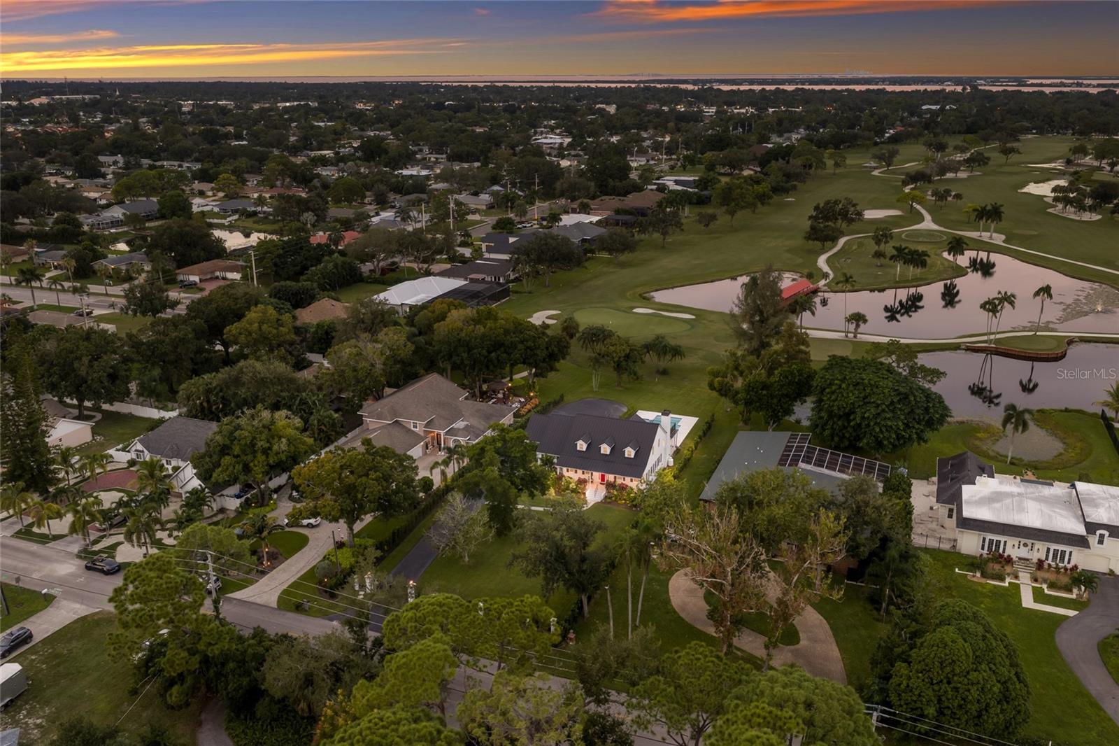 Long uninterrupted views of the golf course.