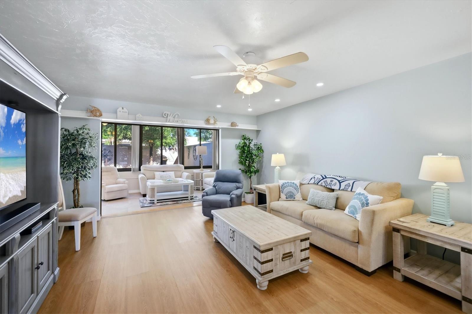753 OAKVIEW DRIVE, Bradenton, FL 34210