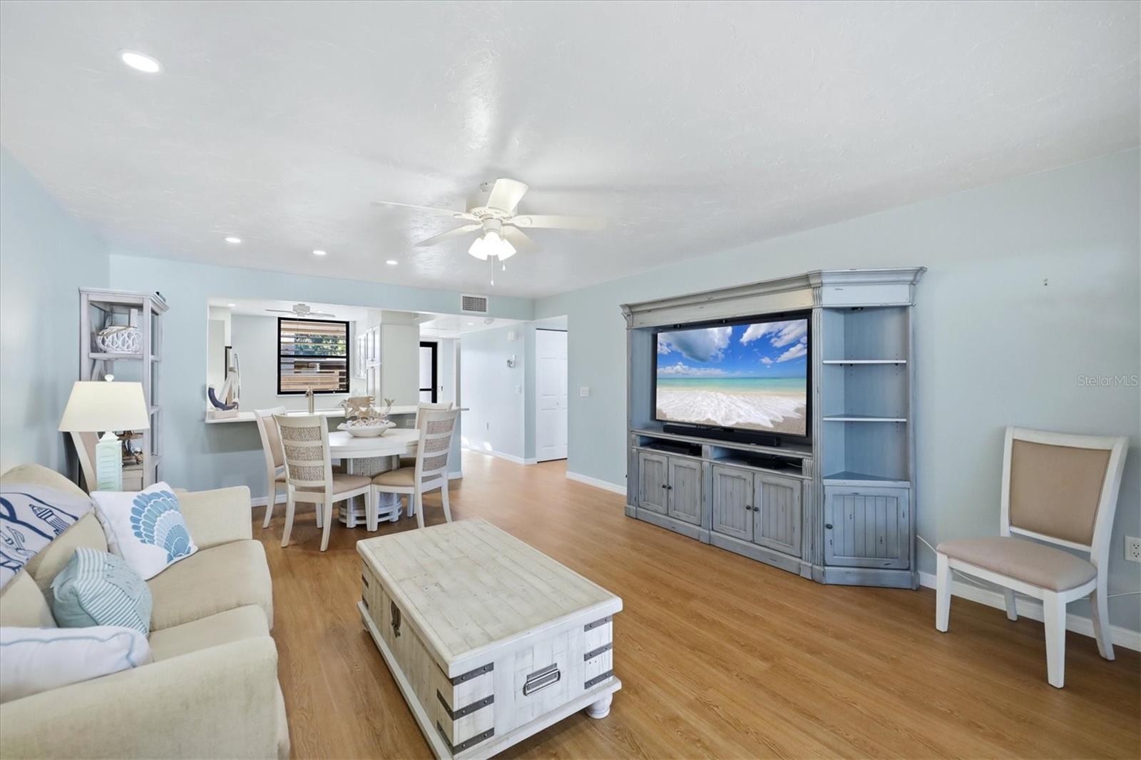 753 OAKVIEW DRIVE, Bradenton, FL 34210