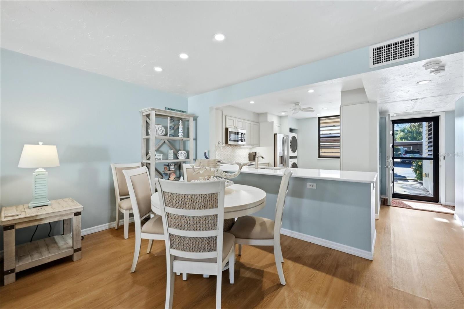 753 OAKVIEW DRIVE, Bradenton, FL 34210