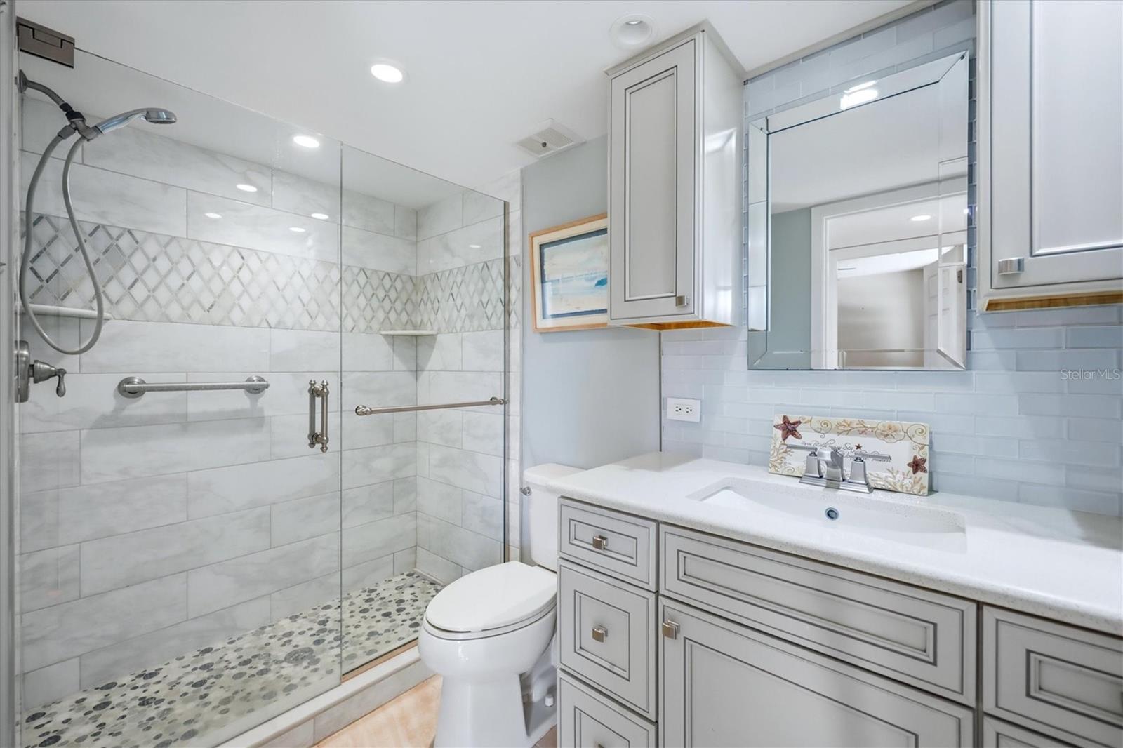 753 OAKVIEW DRIVE, Bradenton, FL 34210