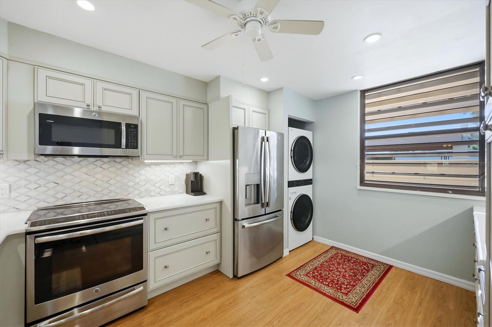 753 OAKVIEW DRIVE, Bradenton, FL 34210