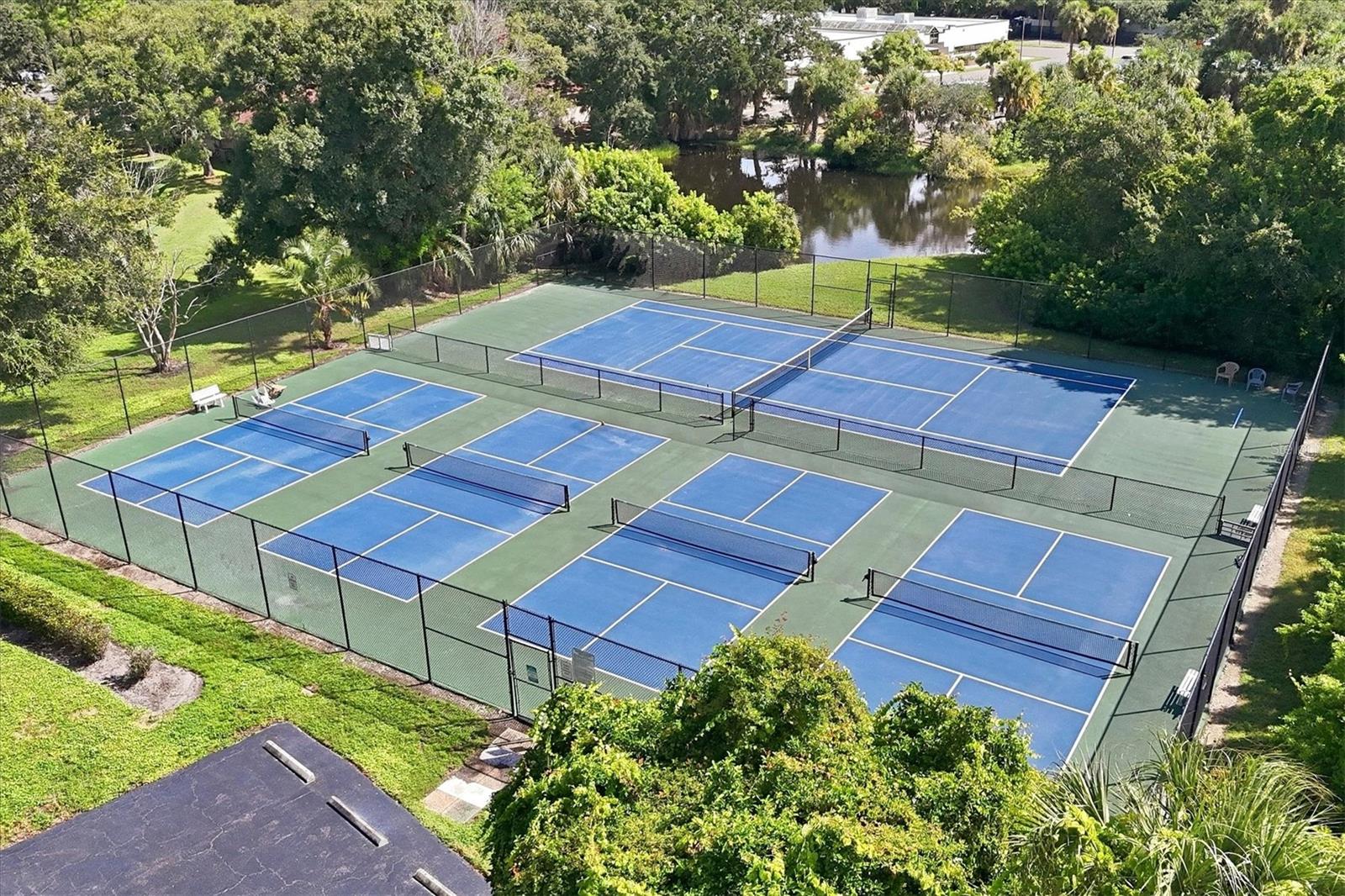 753 OAKVIEW DRIVE, Bradenton, FL 34210