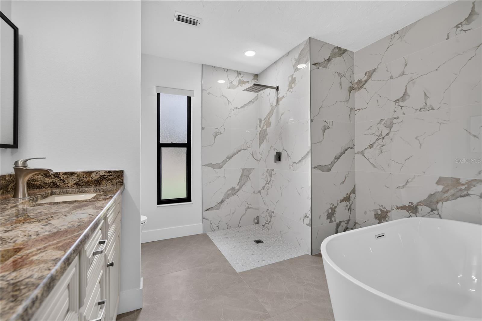 2014 COUNTRY MEADOWS LANE, Sarasota, FL 34235