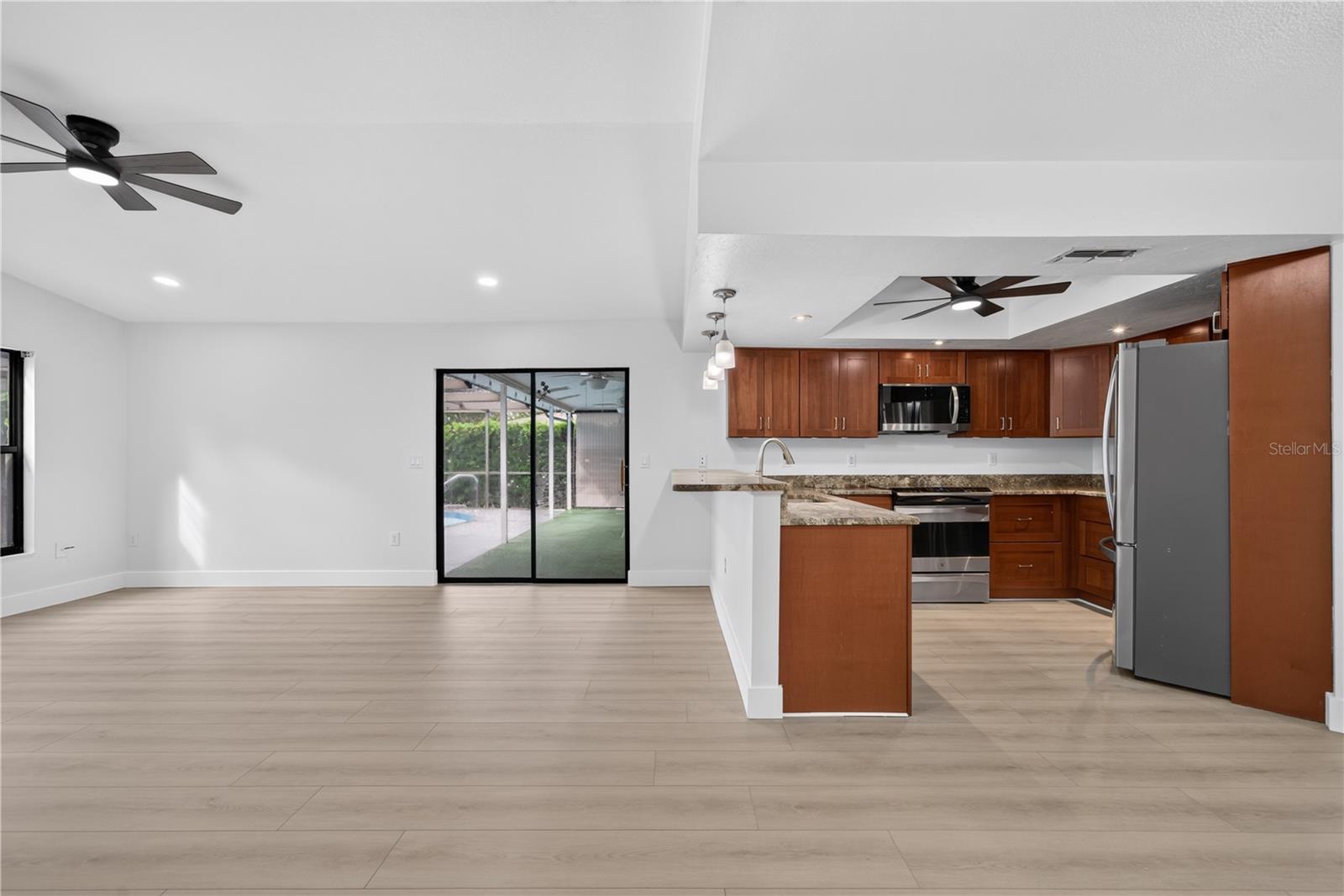 2014 COUNTRY MEADOWS LANE, Sarasota, FL 34235