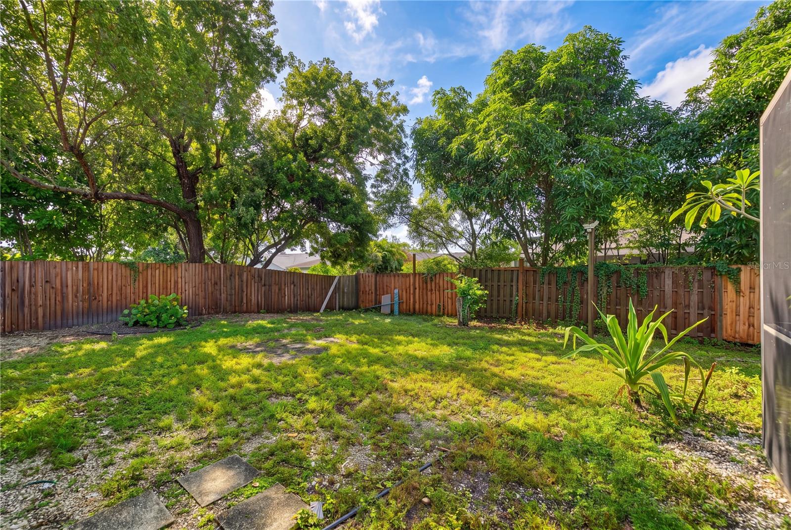 2014 COUNTRY MEADOWS LANE, Sarasota, FL 34235