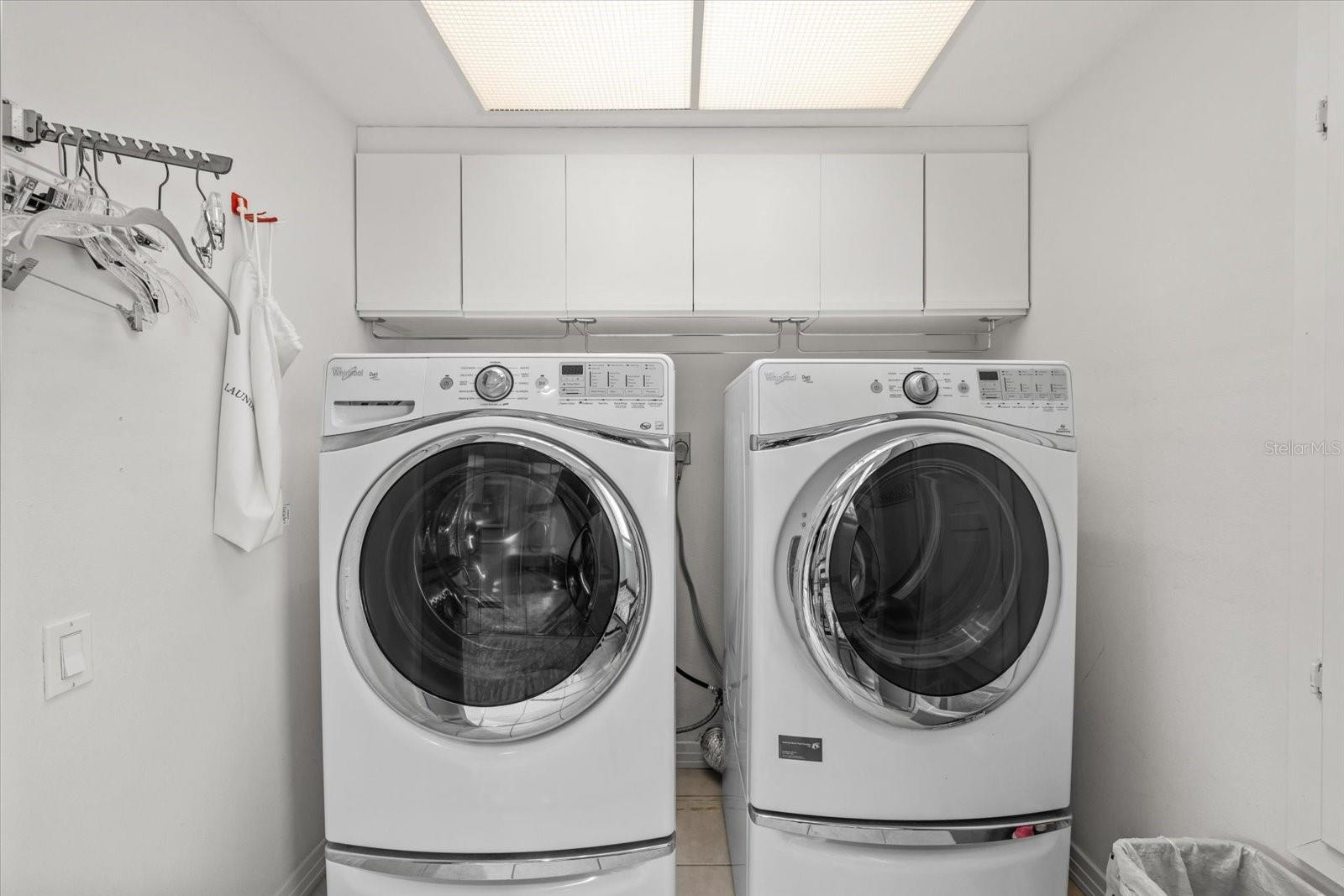 Washer/dryer in primary suite